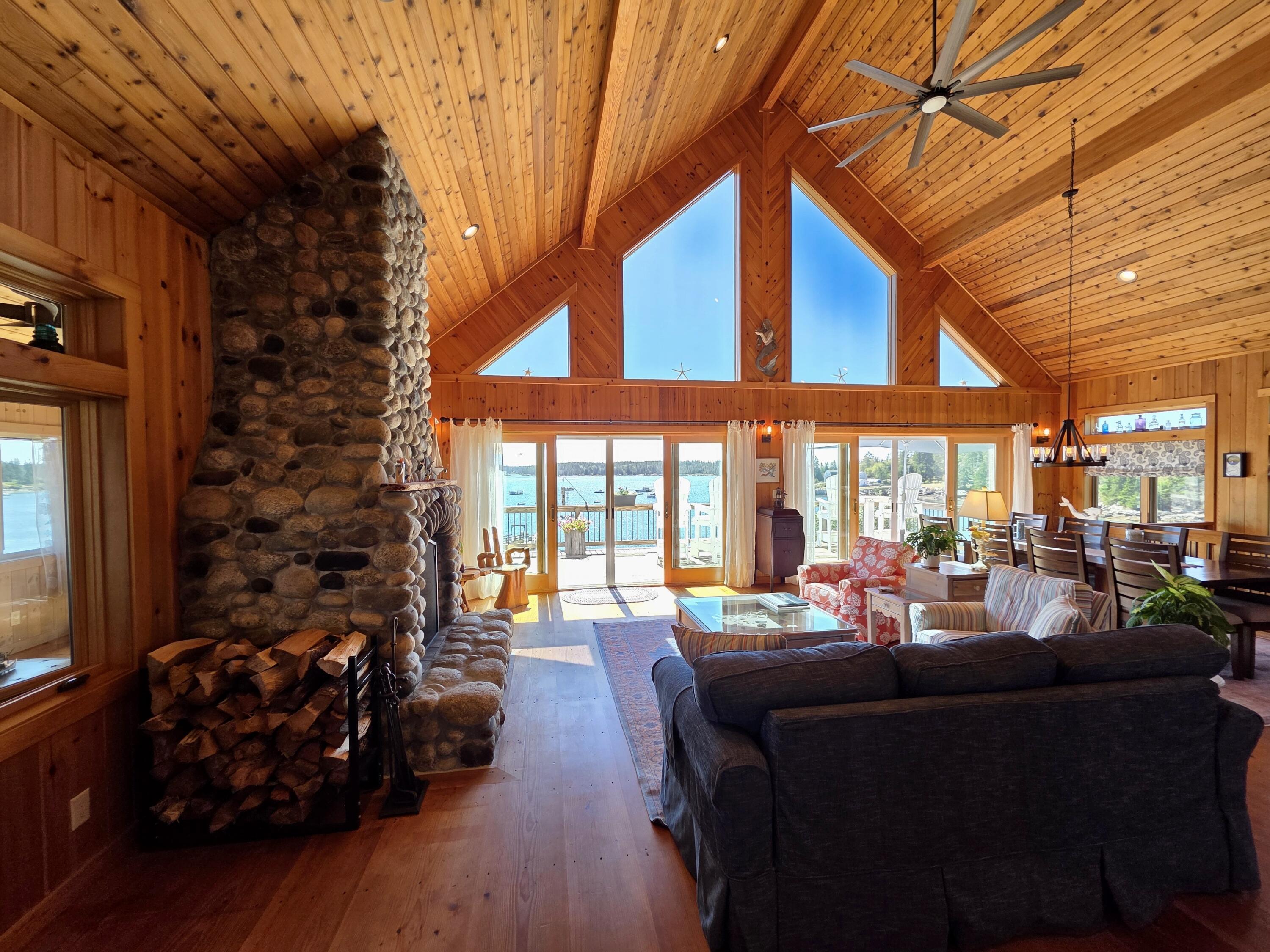 28 City Point Road, Vinalhaven, ME, 04863