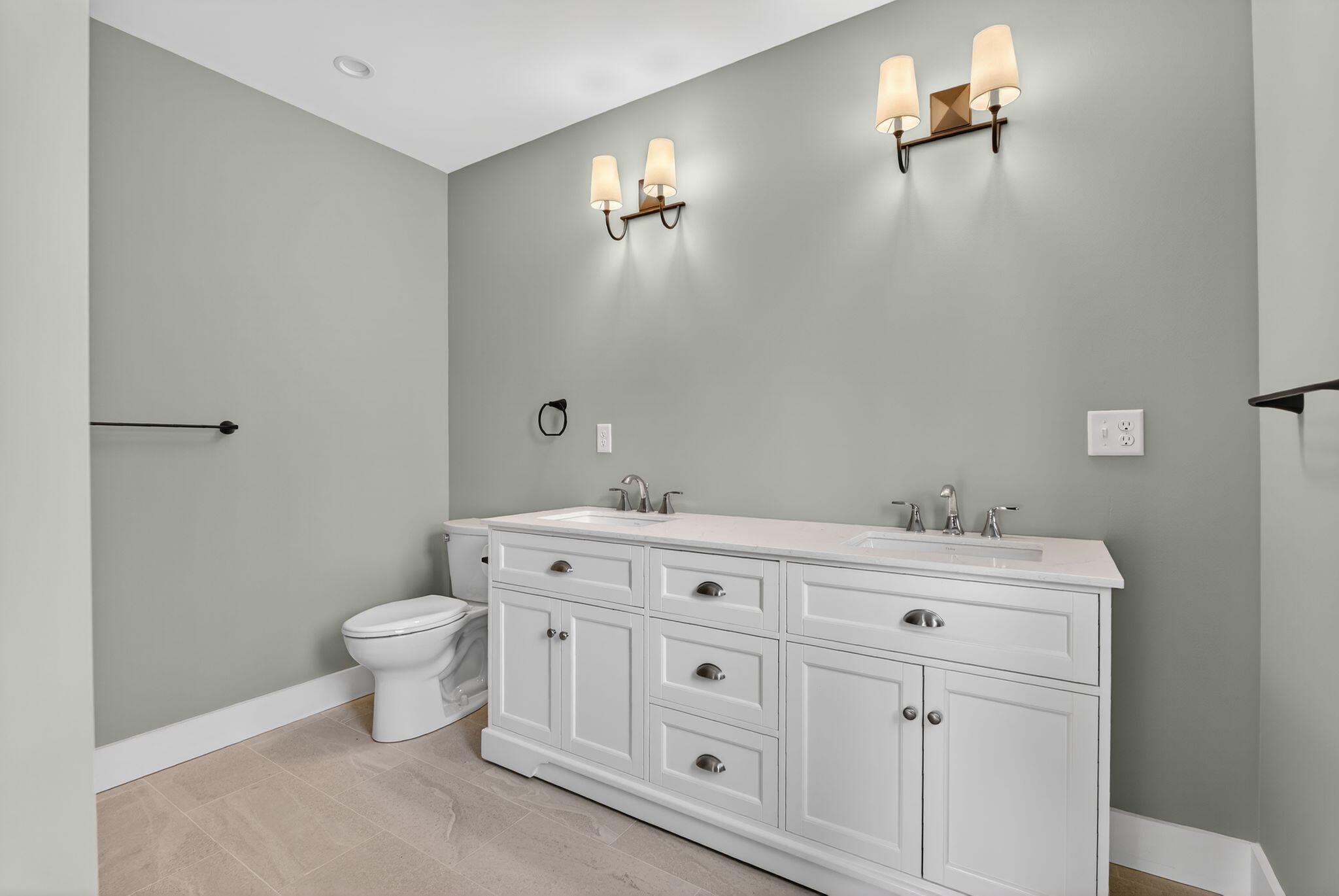 142 Main Street, Kennebunkport, ME, 04046