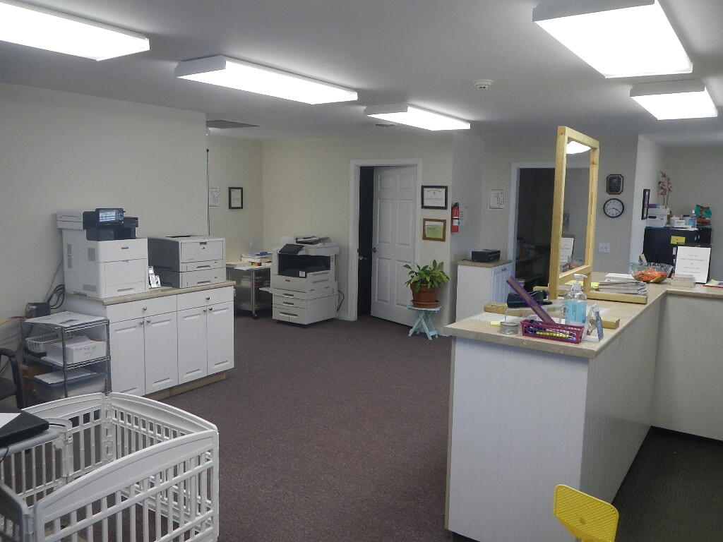 78 W Broadway, Lincoln, ME, 04457