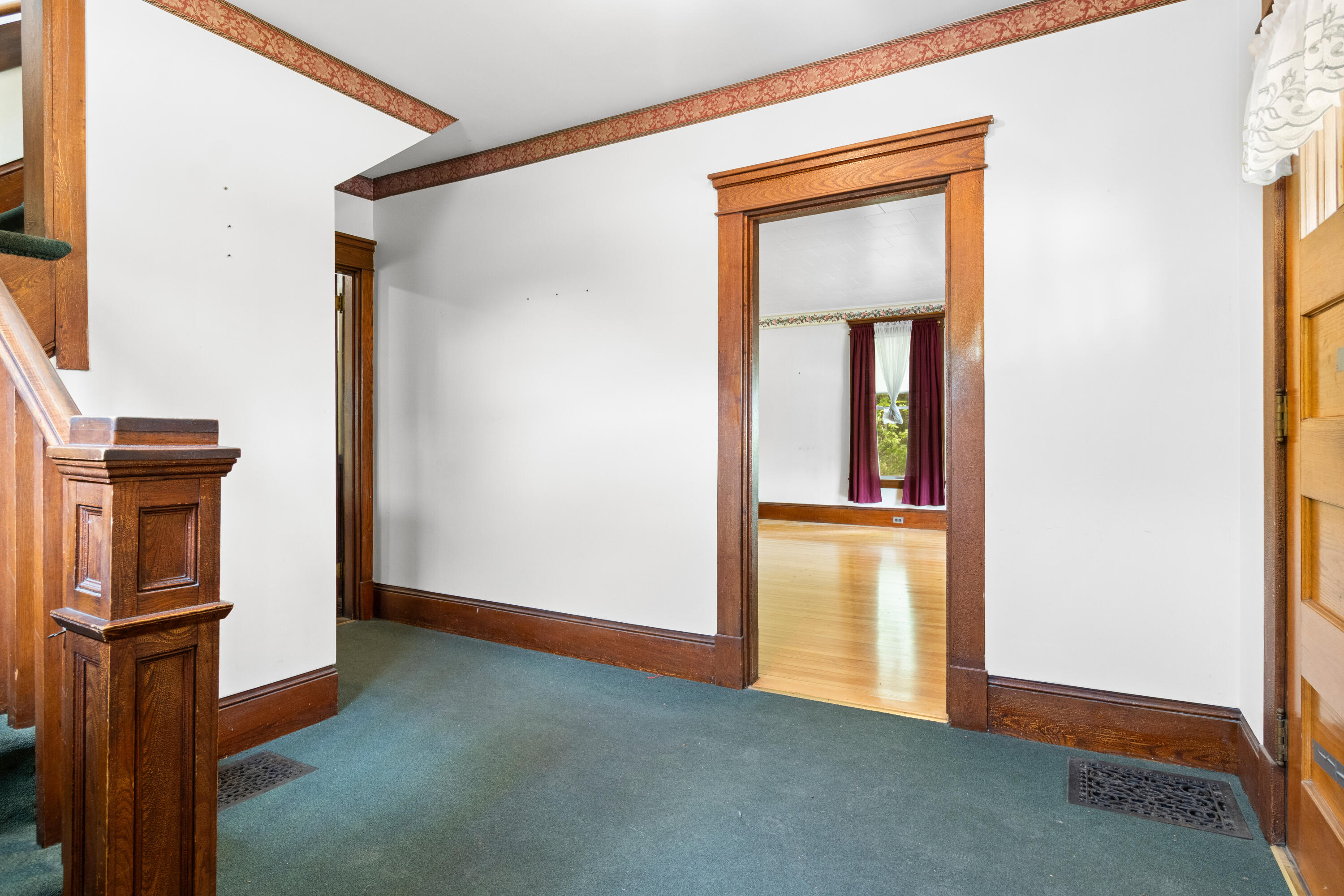 28 Main Street HIll 22
