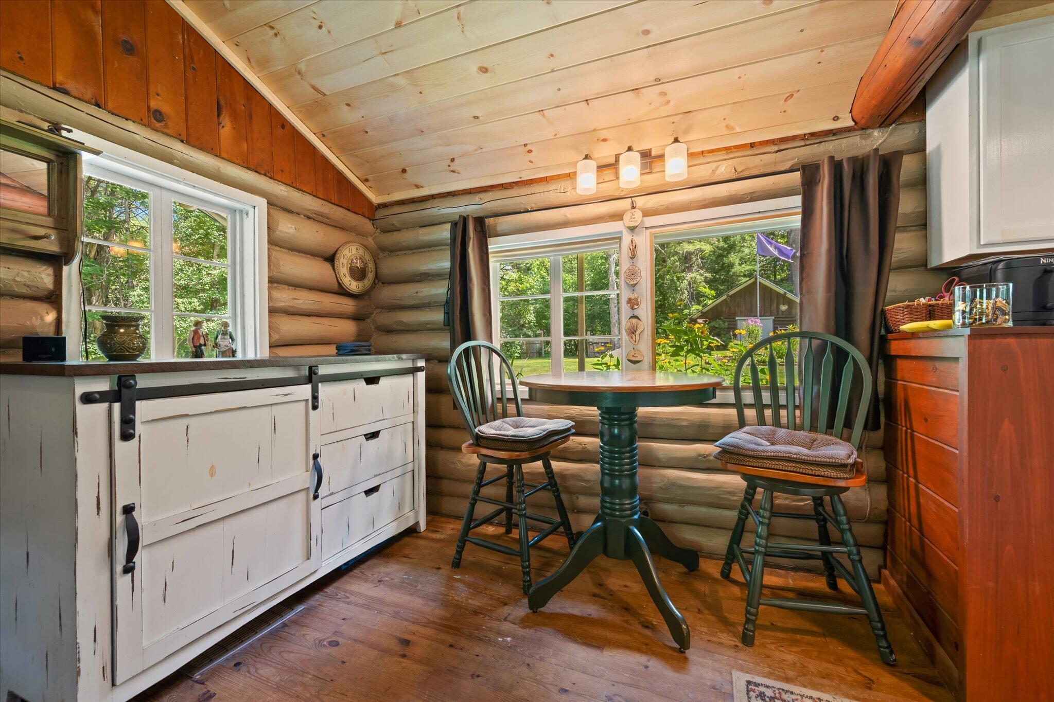 1002 Bennoch Road, Old Town, ME 04468 Dining Area...
