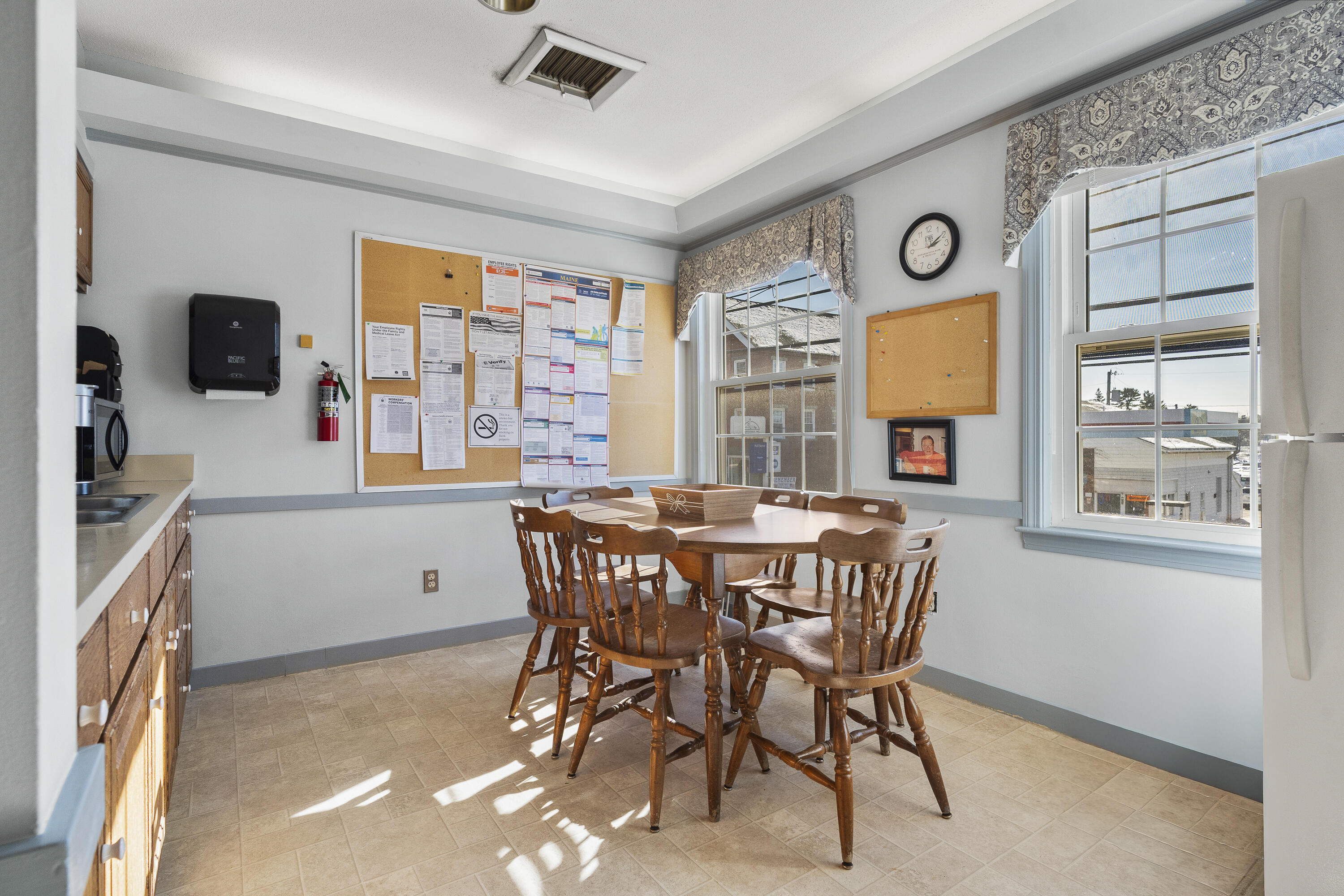 100 Main Street, Damariscotta, ME, 04543