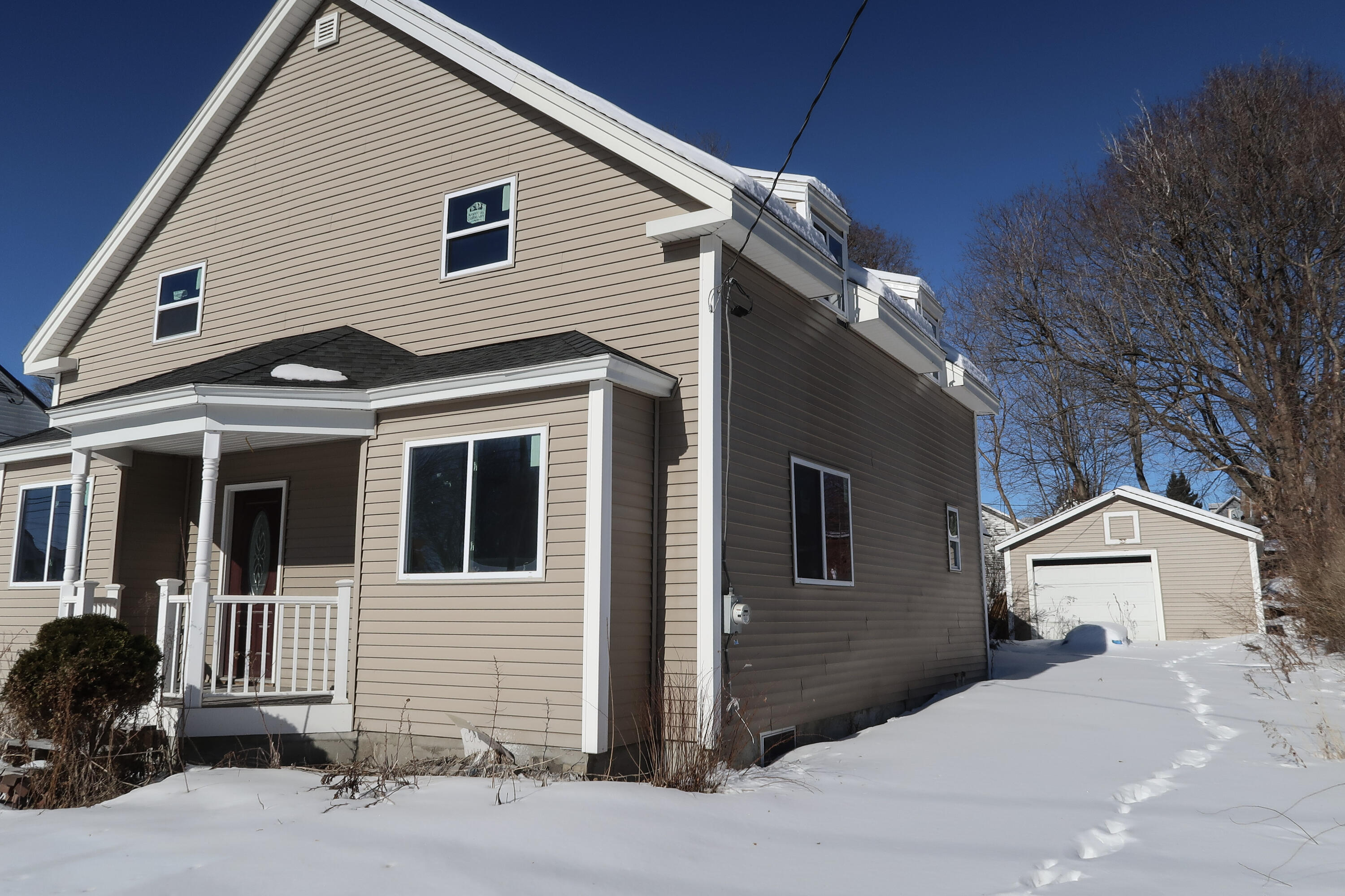 14 Heselton Street, Skowhegan, ME, 04976