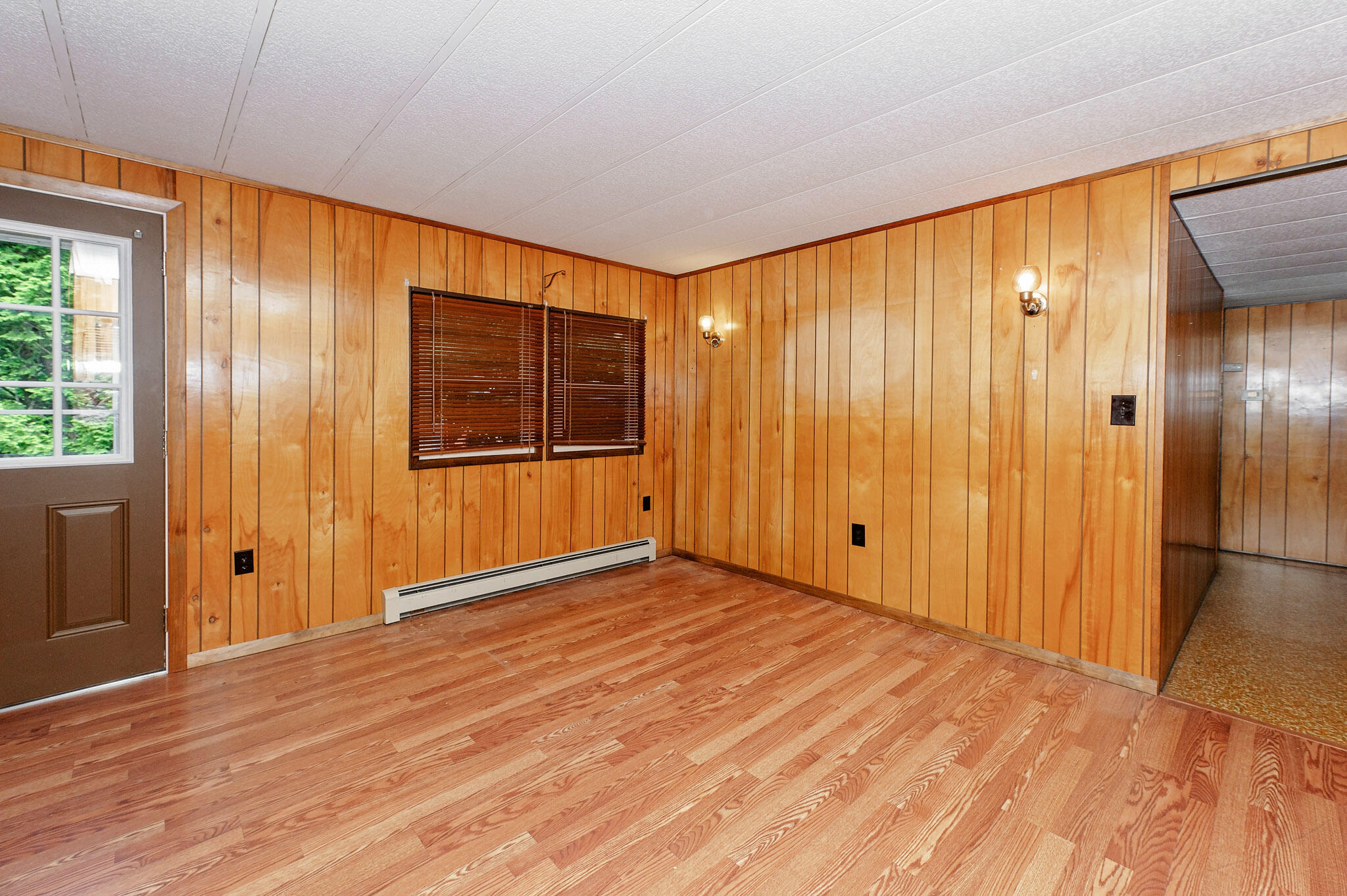 1574 Roxbury Road, Roxbury, ME 04275 Office Space/Bonus Room!