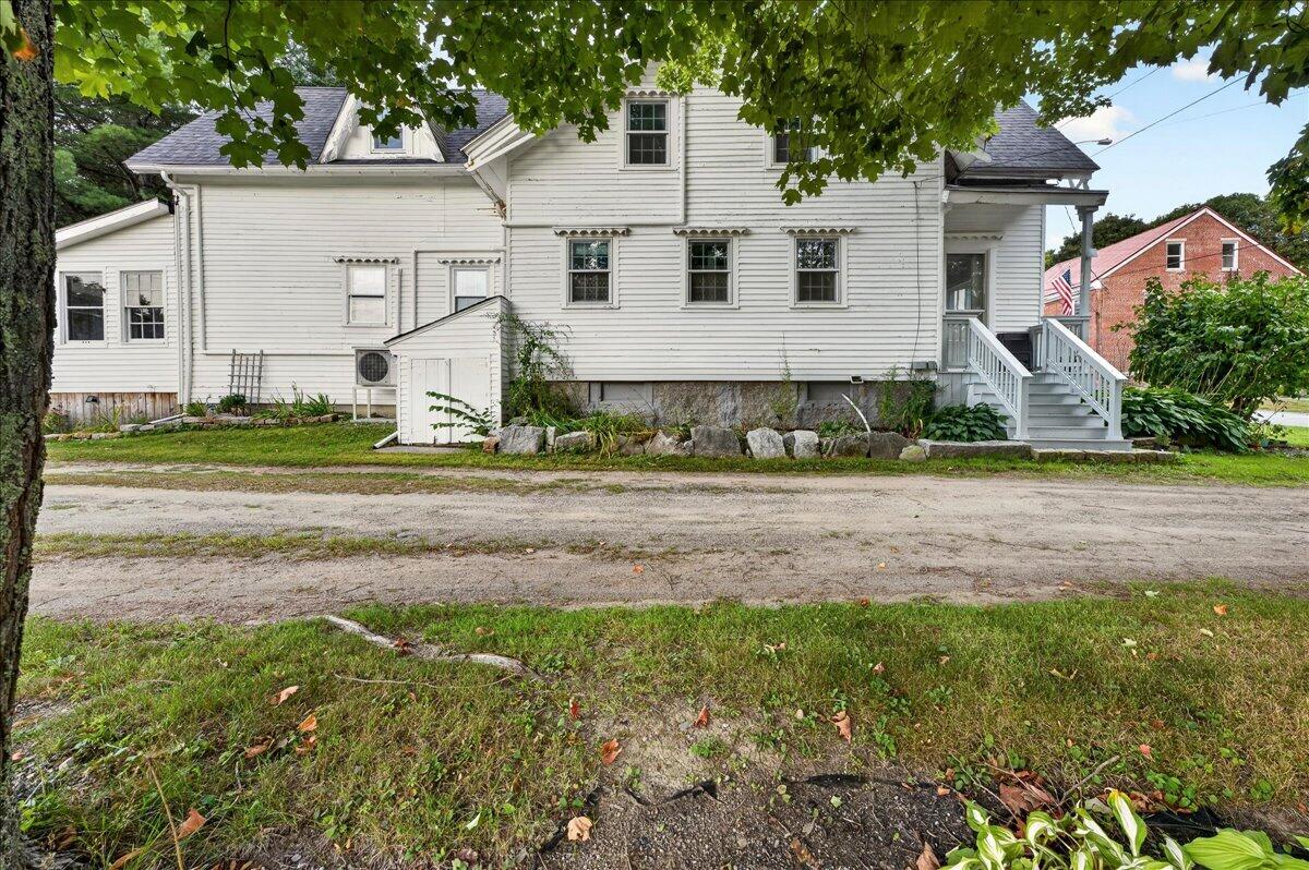 15 Commercial Street, Winterport, ME 04496 Side view
