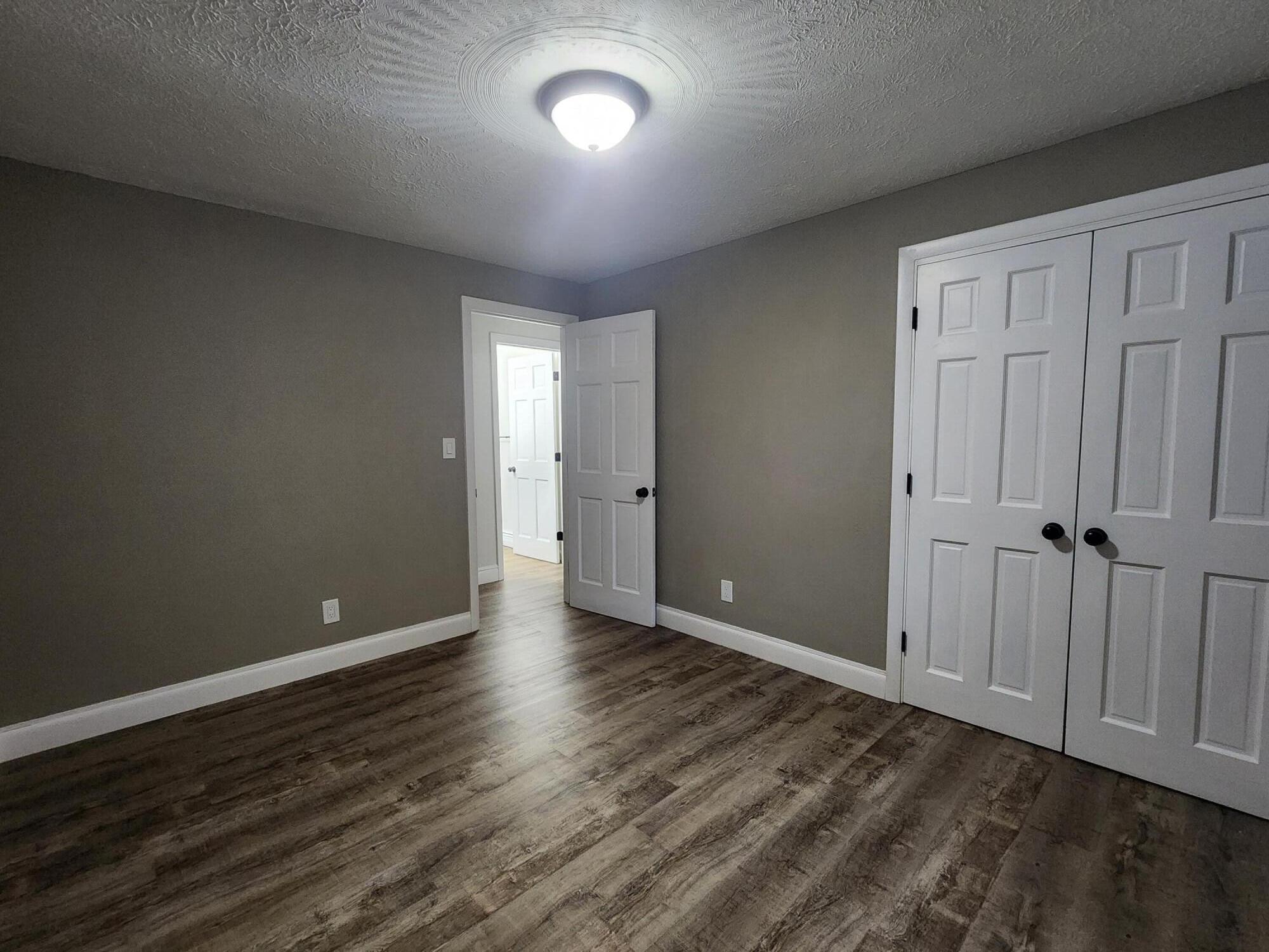 18 Martin Heights, Raymond, ME, 04071