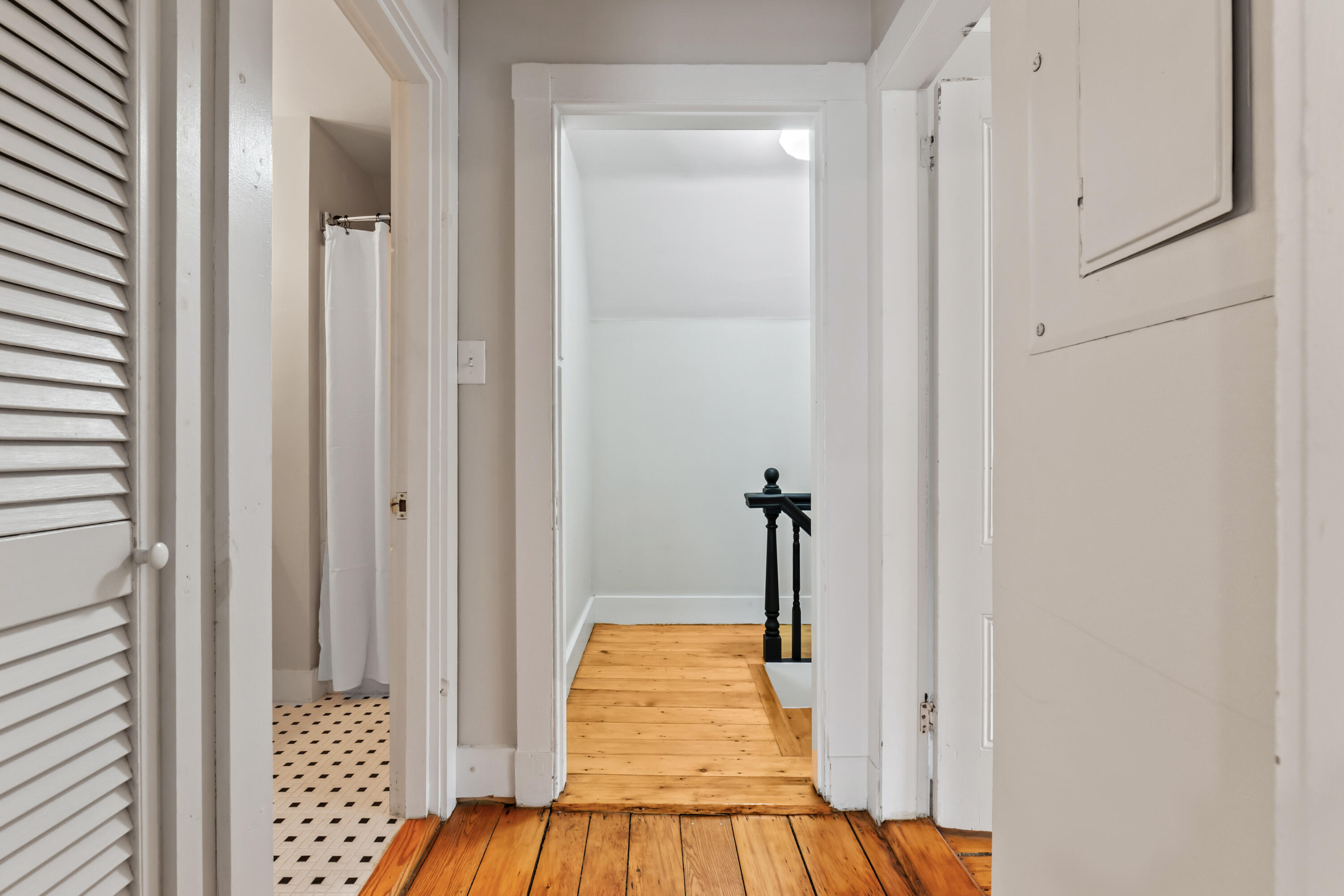 773 Congress Street, #3, Portland, ME 04102 upstairs hallway