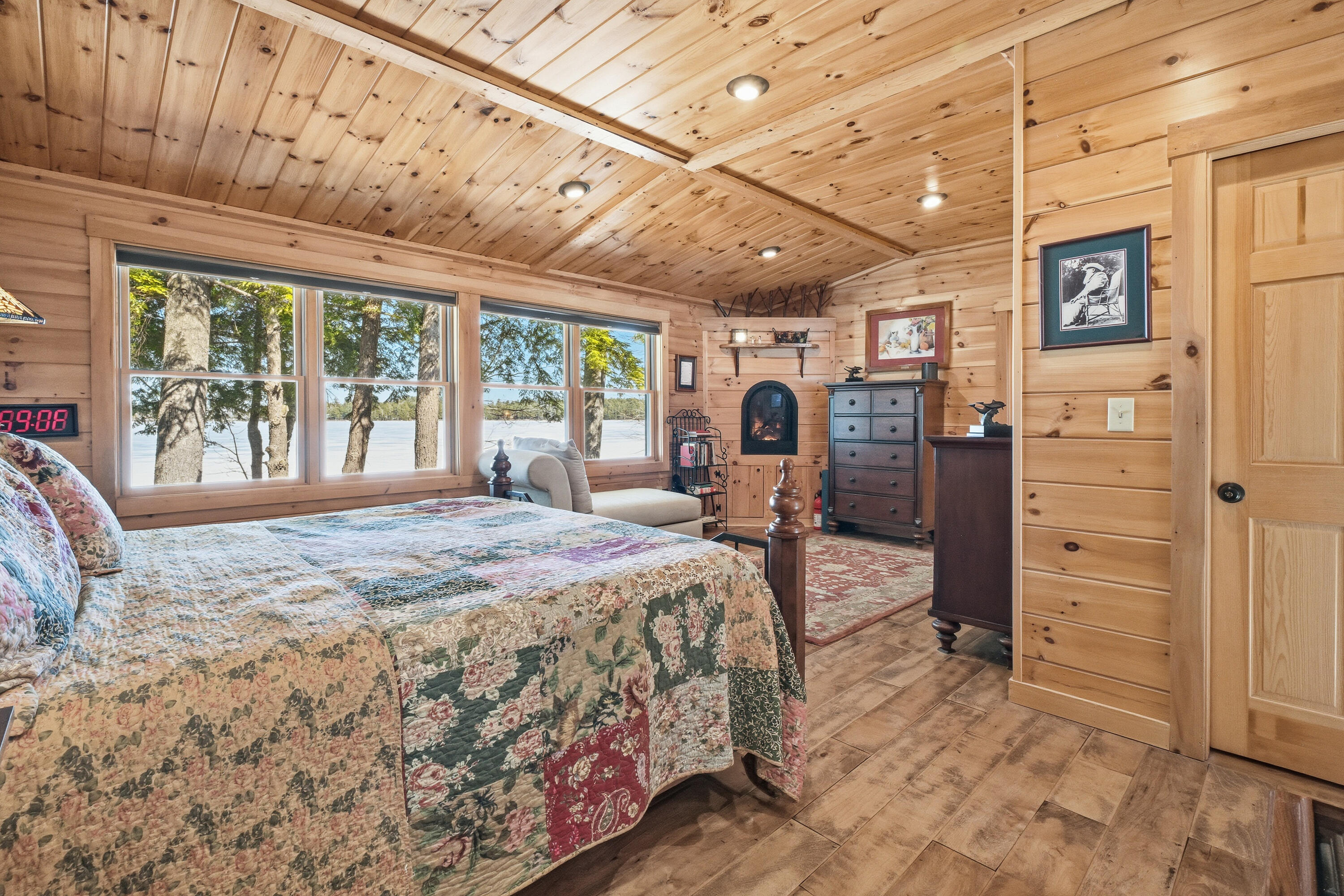 99 Abena Shores, Belgrade, ME, 04917