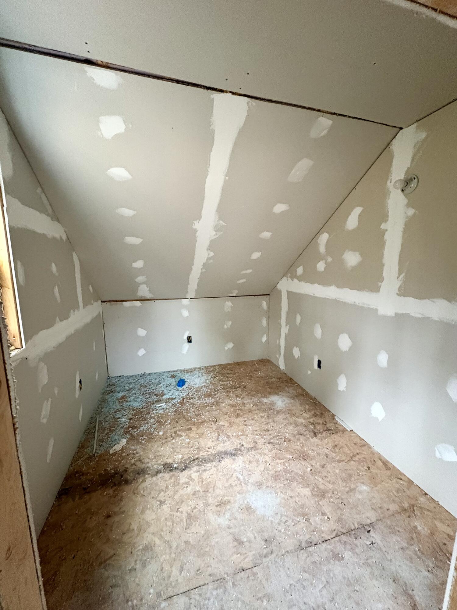 Off Andrews Road, Drew Plt, ME, 04497