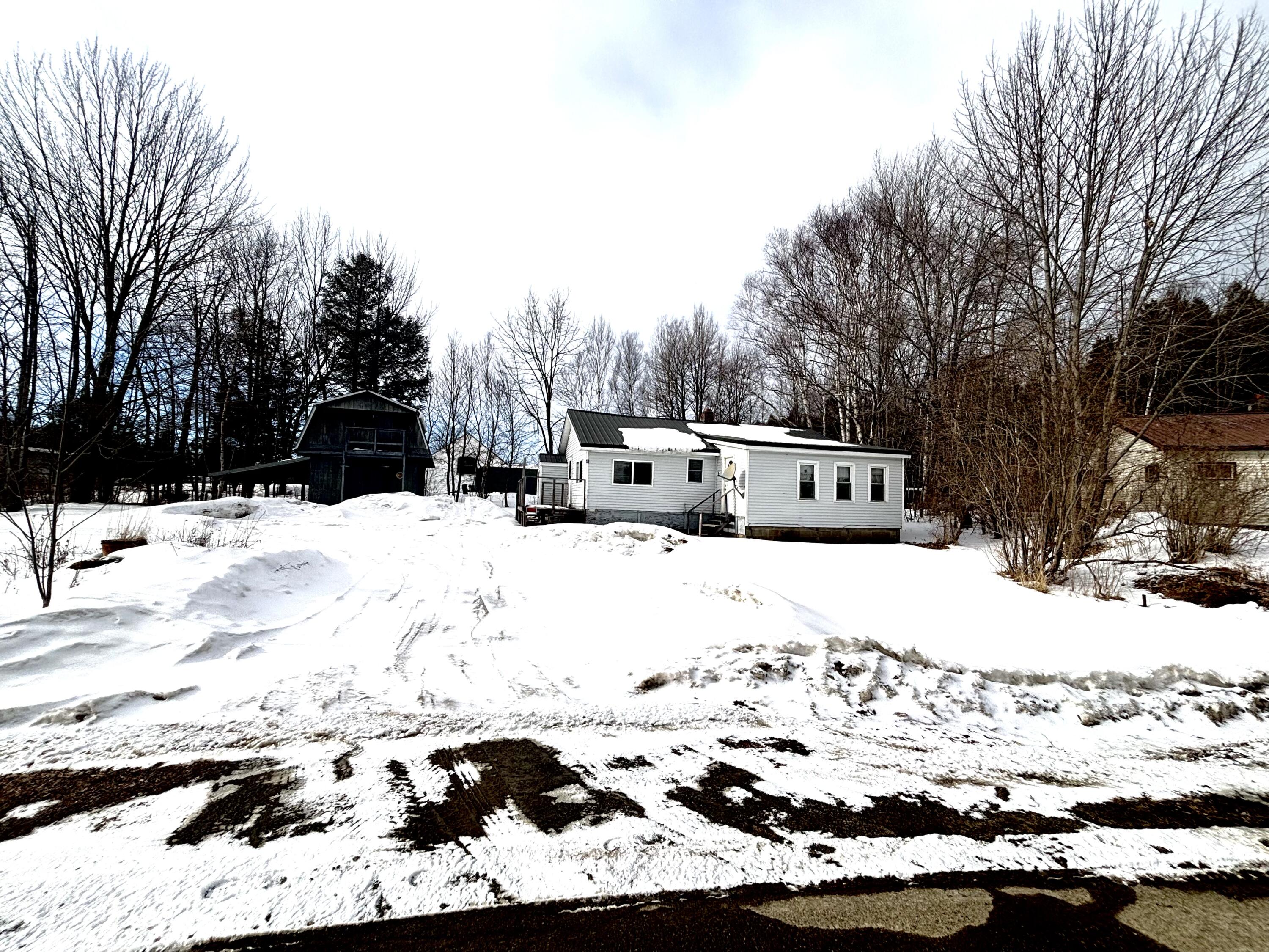 6 Horseshoe Road, Medway, ME, 04460