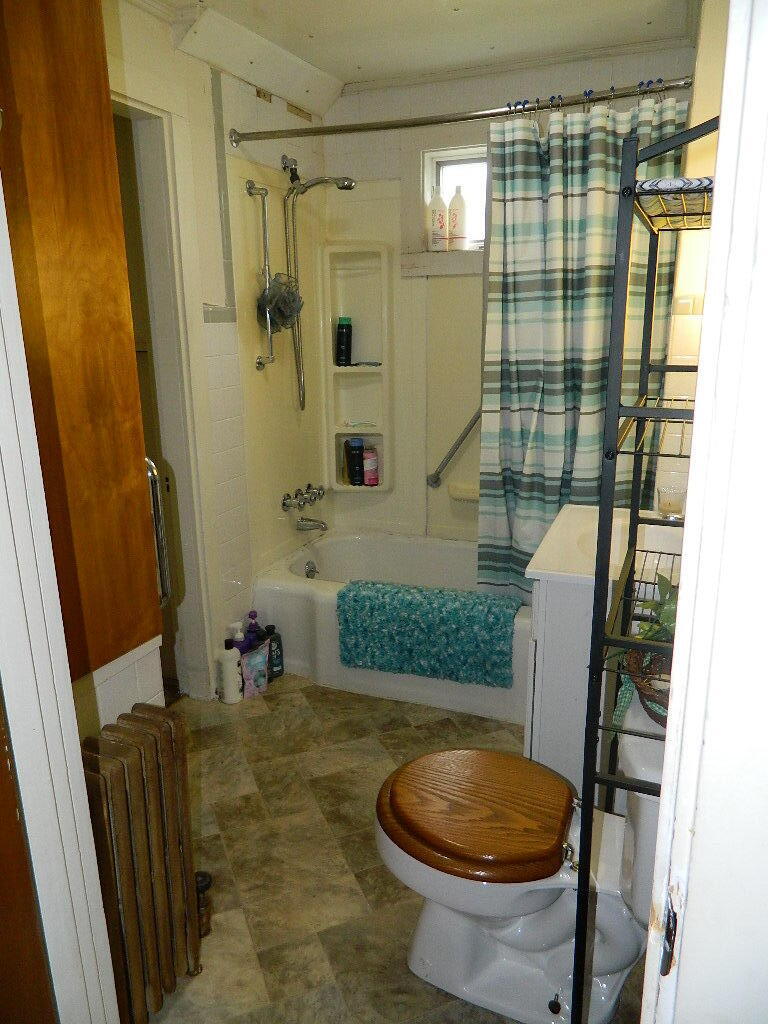 186 Main Street, West Paris, ME, 04289-5162