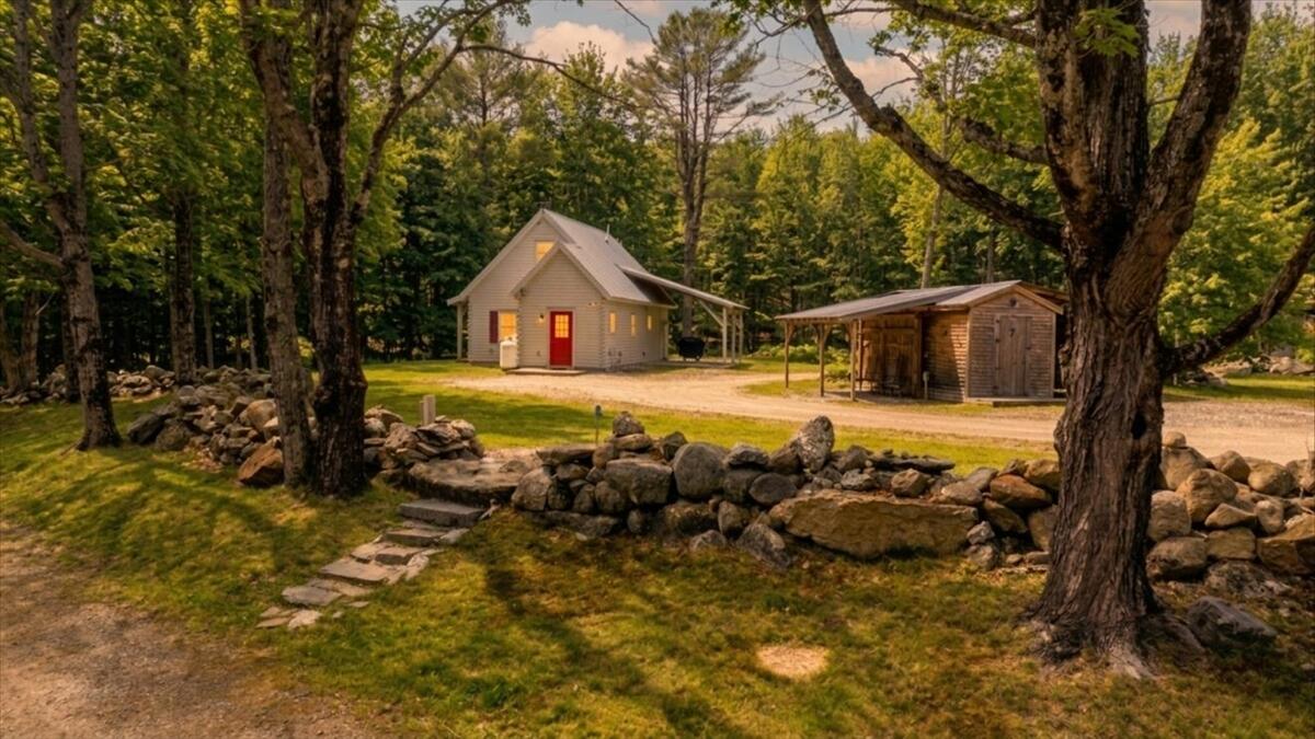 7 Abbott Hill Road, West Paris, ME, 04289