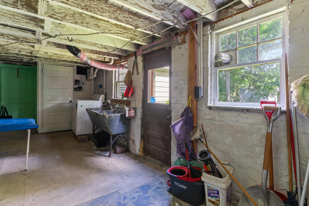 48 Belmont Street, Portland, ME 04101 DSC03004