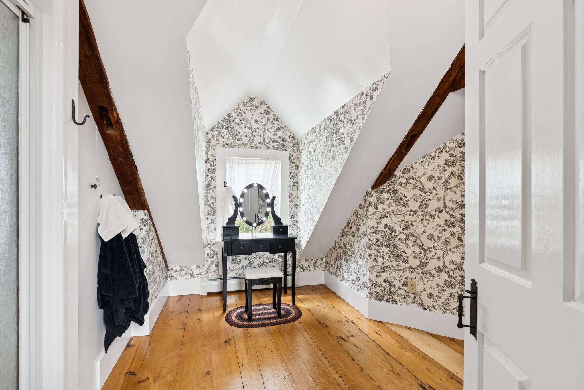 305 River Road, Hollis, ME, 04042