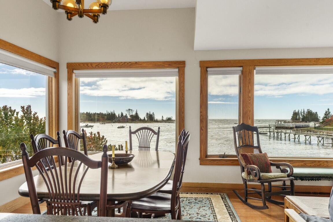 22 Gray Road, Southport, ME, 04576