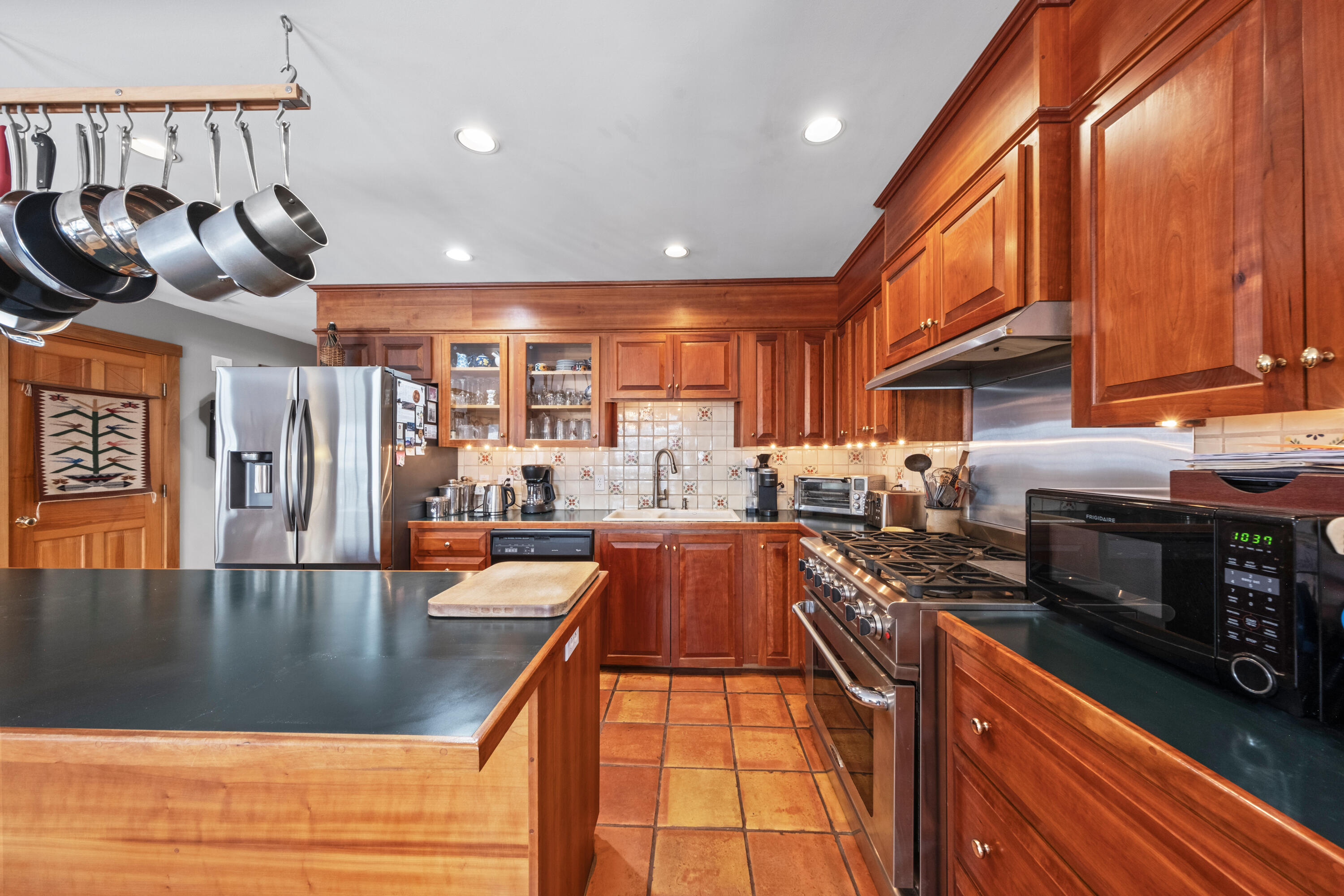 63 Raccoon, Cushing, ME, 04563