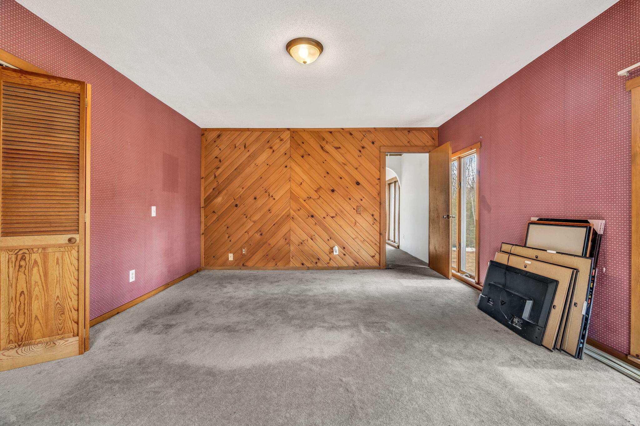 79 Auburn Road, Peru, ME, 04290