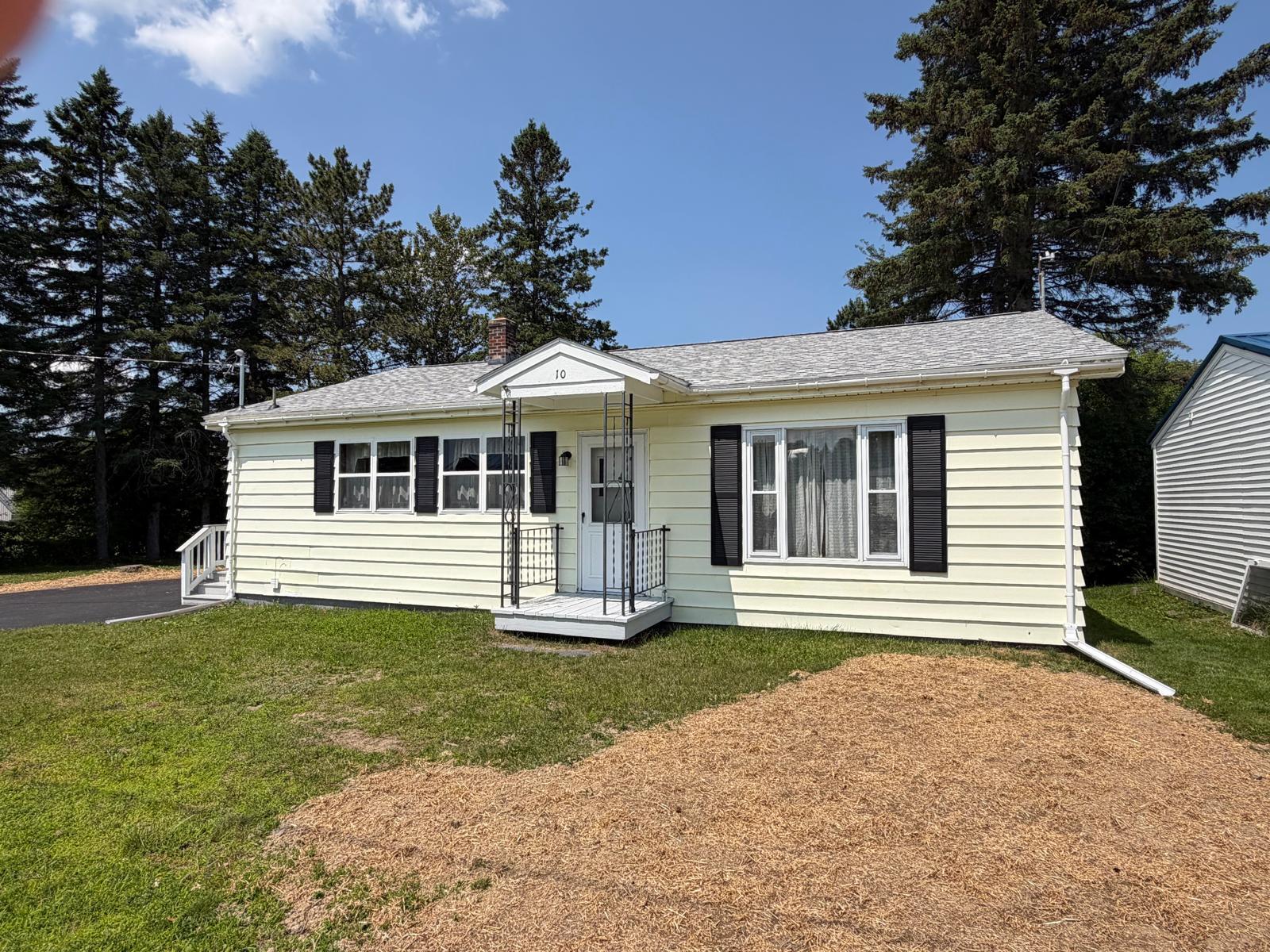 Photo of 10 Macarthur Avenue Caribou ME 04736