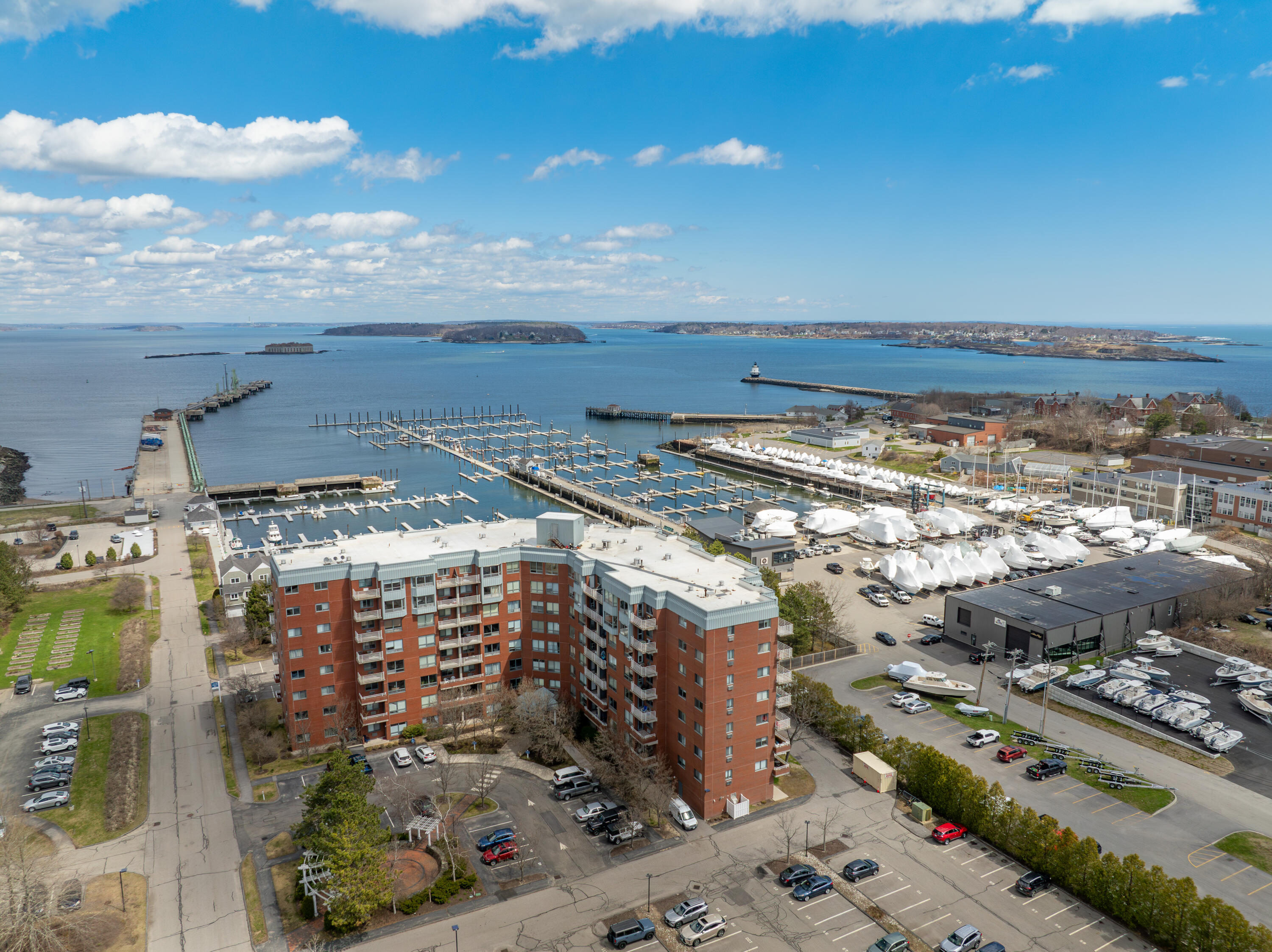 148 Breakwater Drive, #807, South Portland, ME 04106 148 Breakwater 209-02