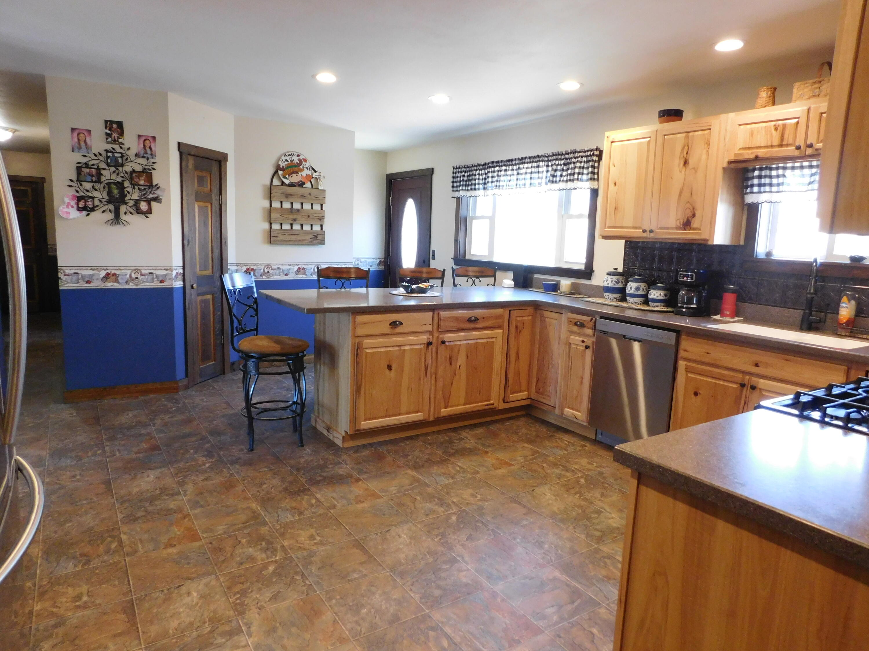 557 Enfield Road, Lincoln, ME, 04457