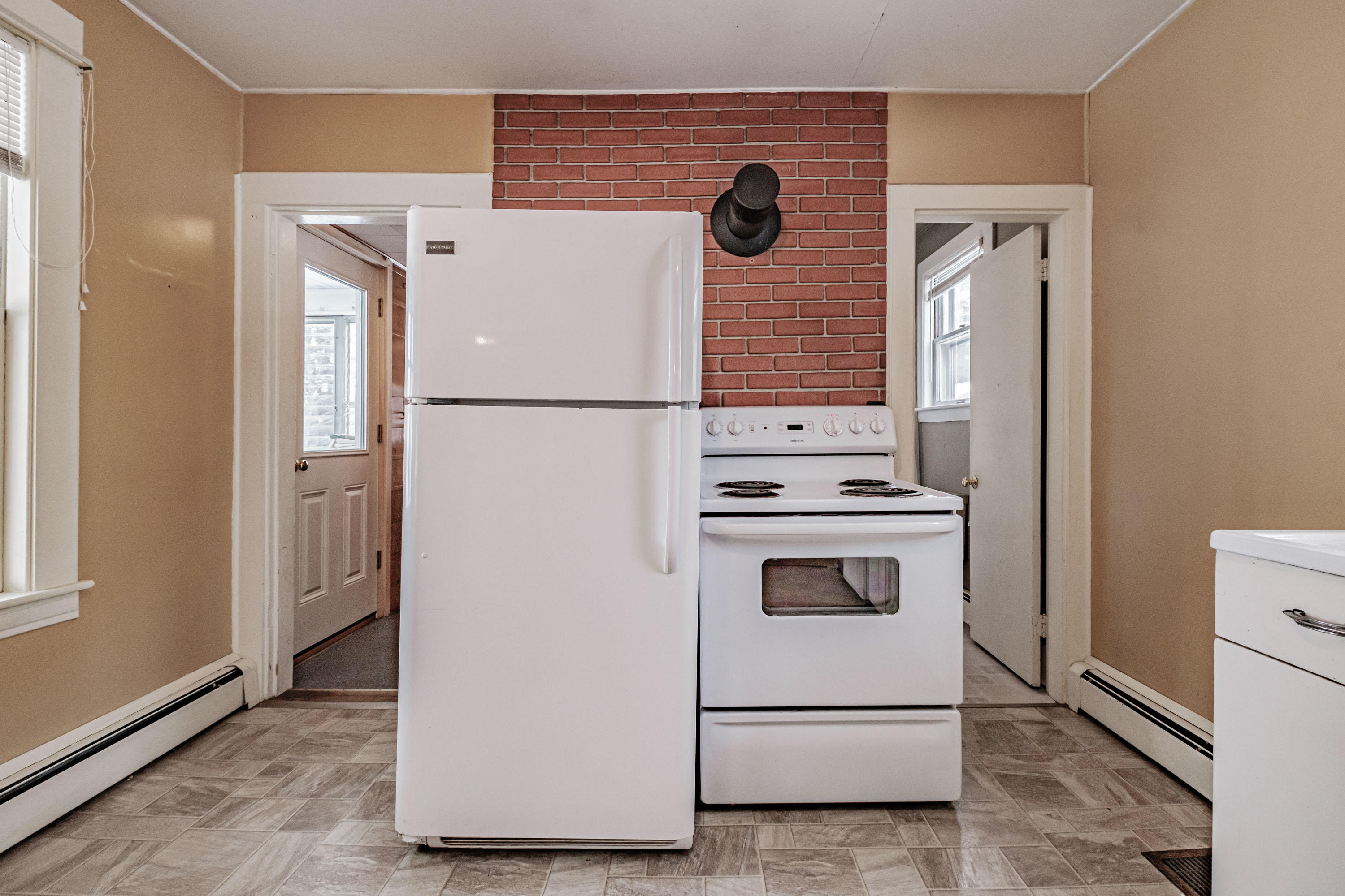 21 Pleasant Road, Greenwood, ME, 04255-3033