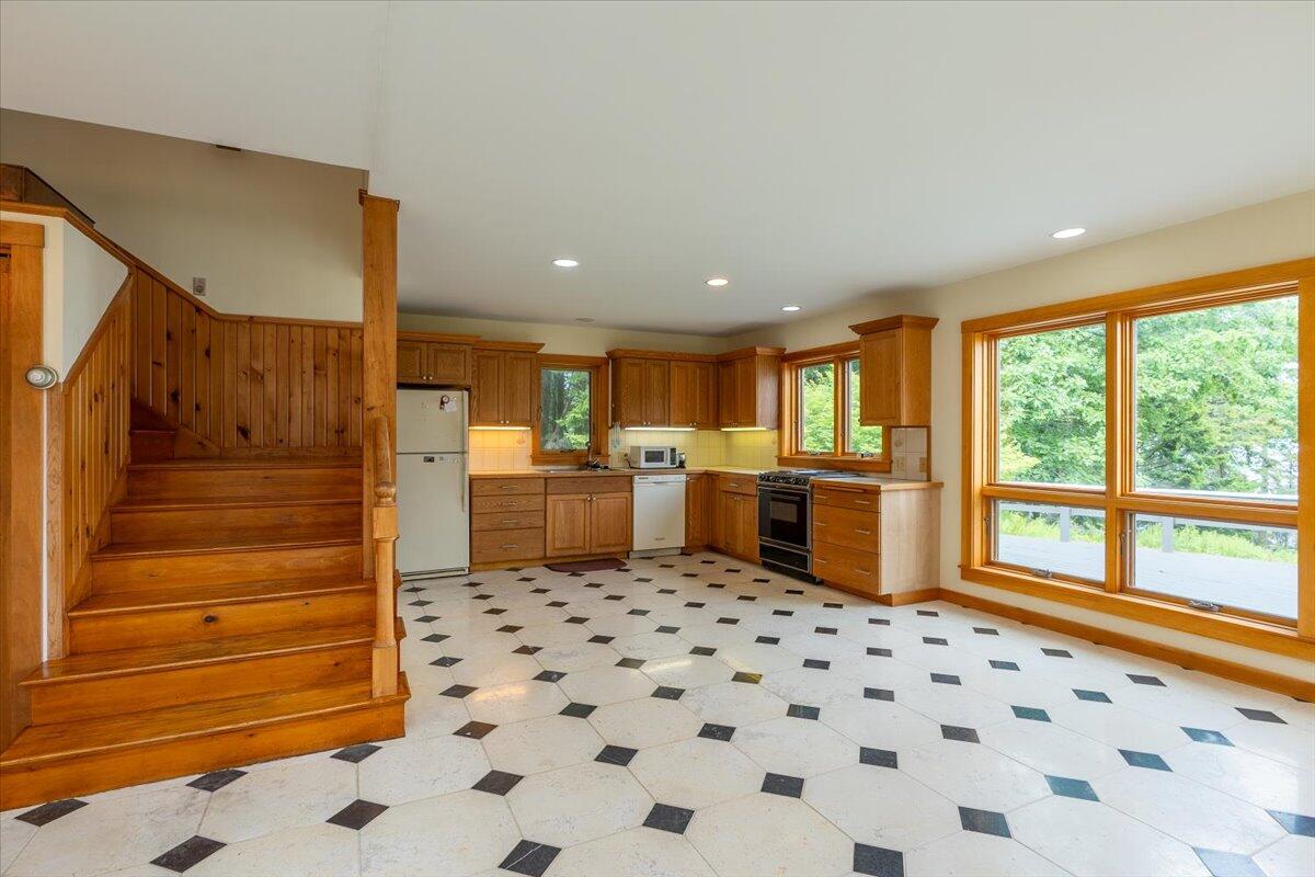 391 Main Road, Islesboro, ME, 04848