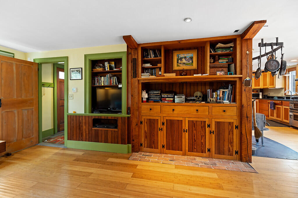 850 Lawrence Road, Pownal, ME, 04069