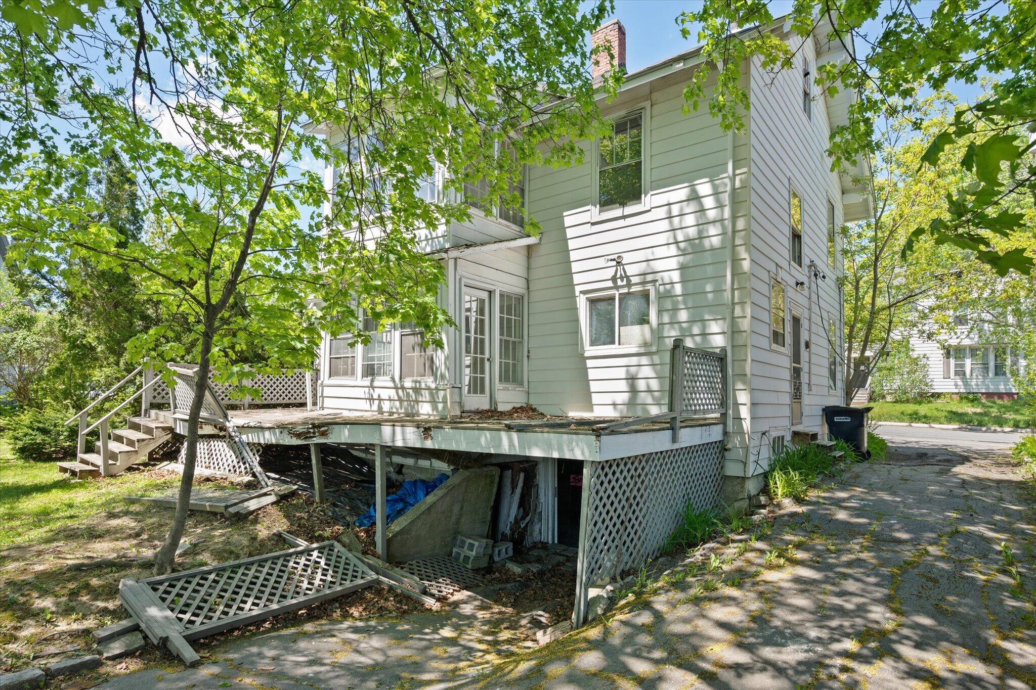 36-28 Williams St