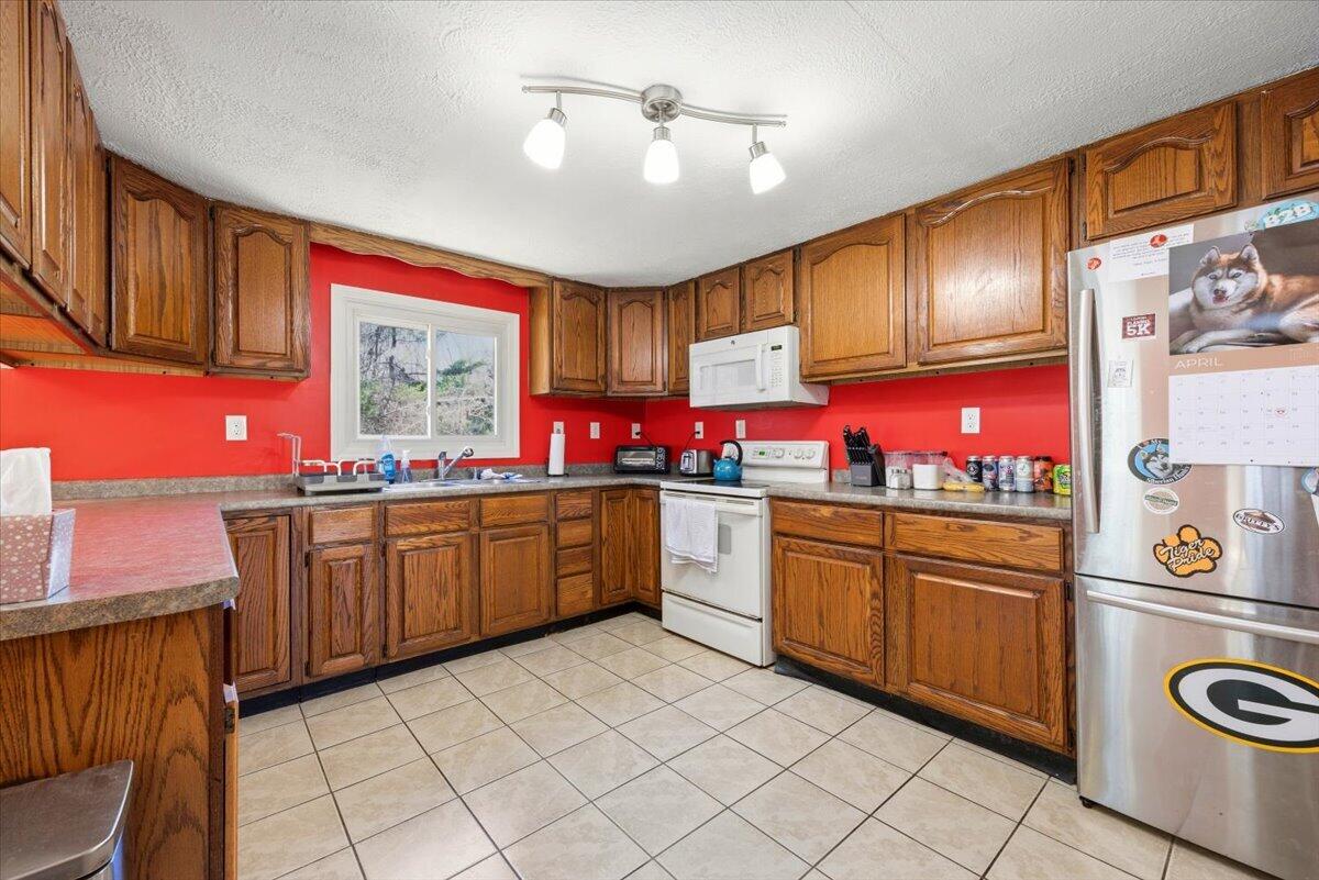 9 Ranwall Avenue, Saco, ME, 04072