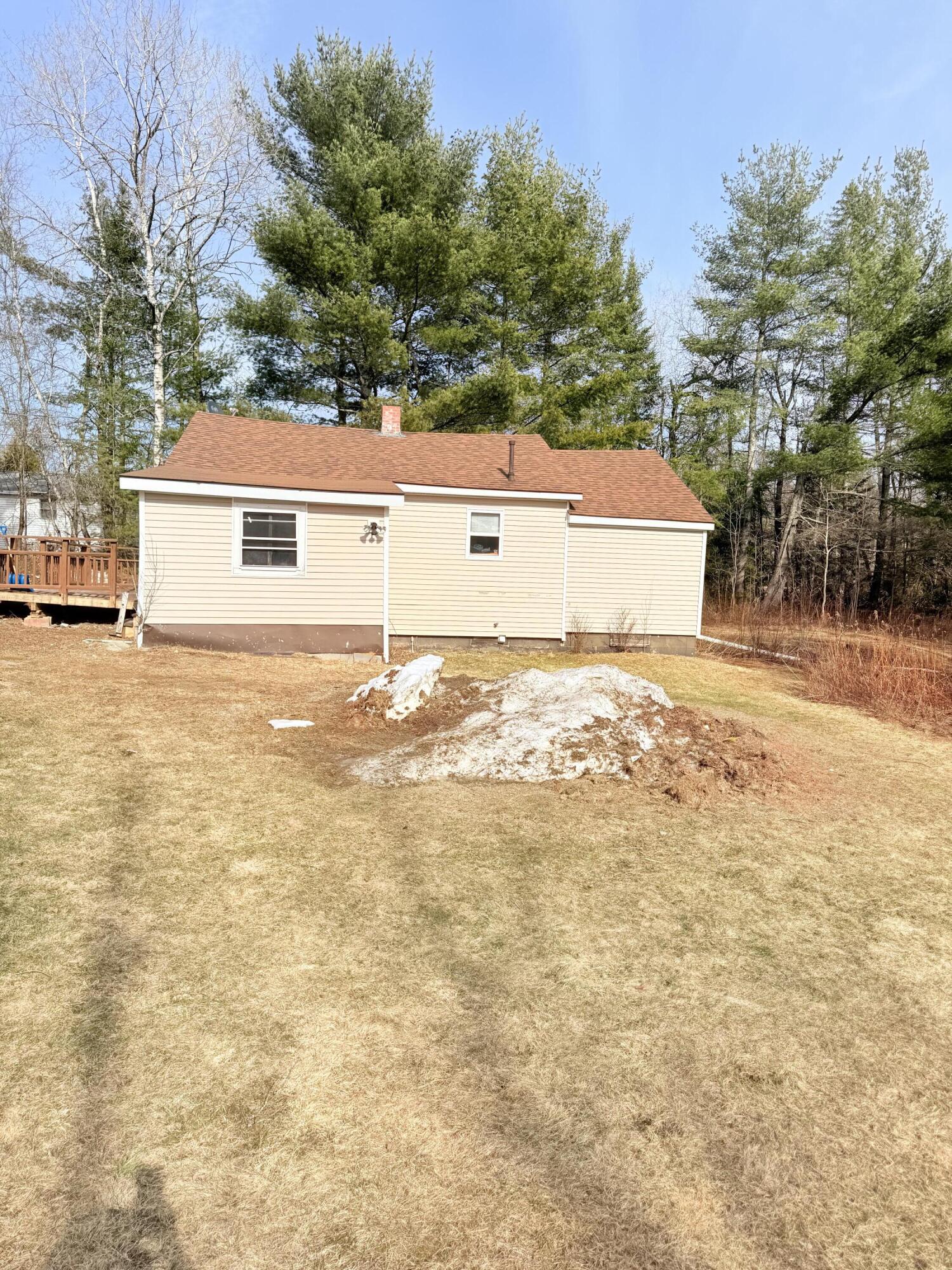 123 County Road, Milford, ME, 04461