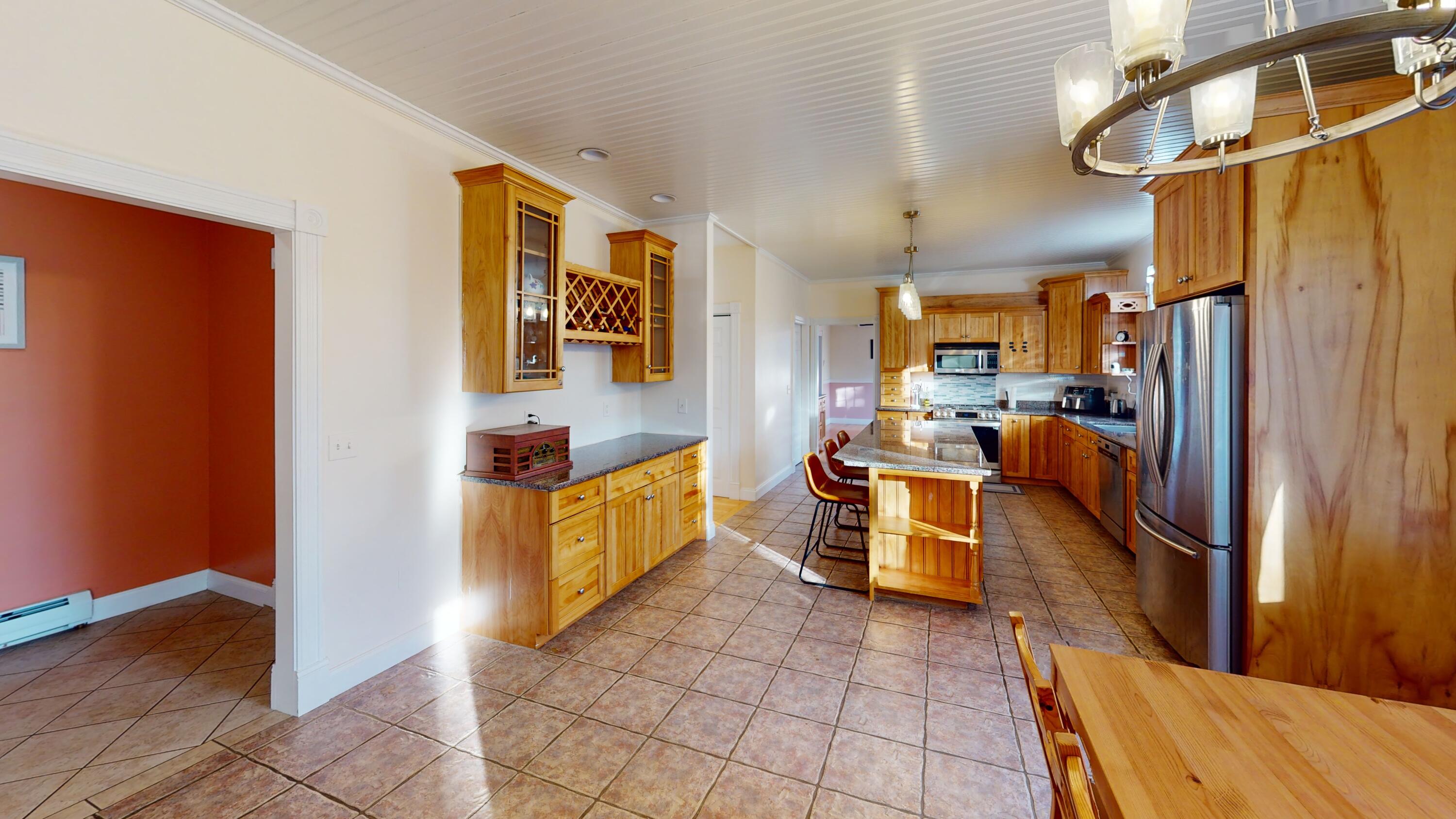 21 Longmeadow Drive, Veazie, ME, 04401
