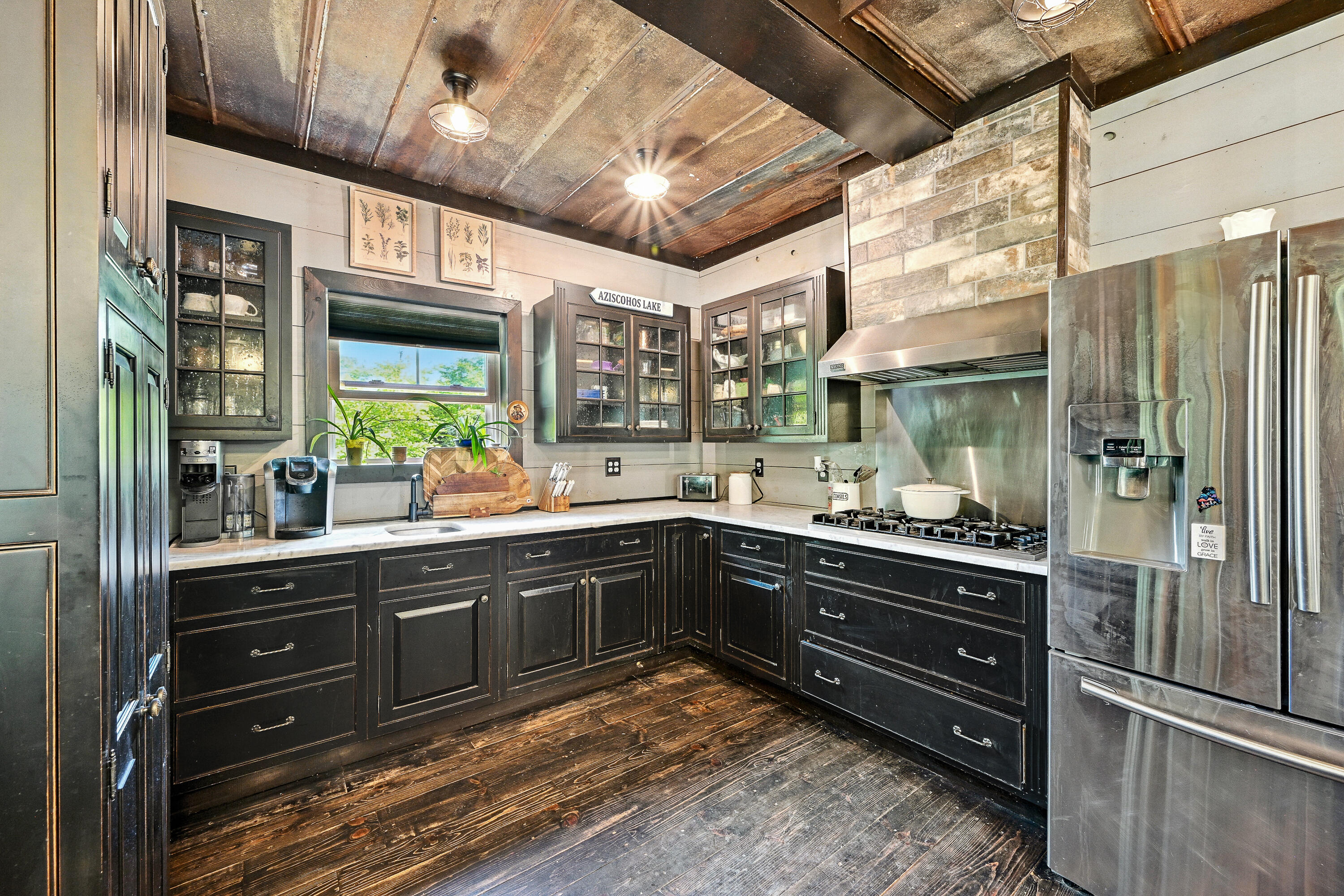 42 East Oxford Road, Paris, ME, 04281