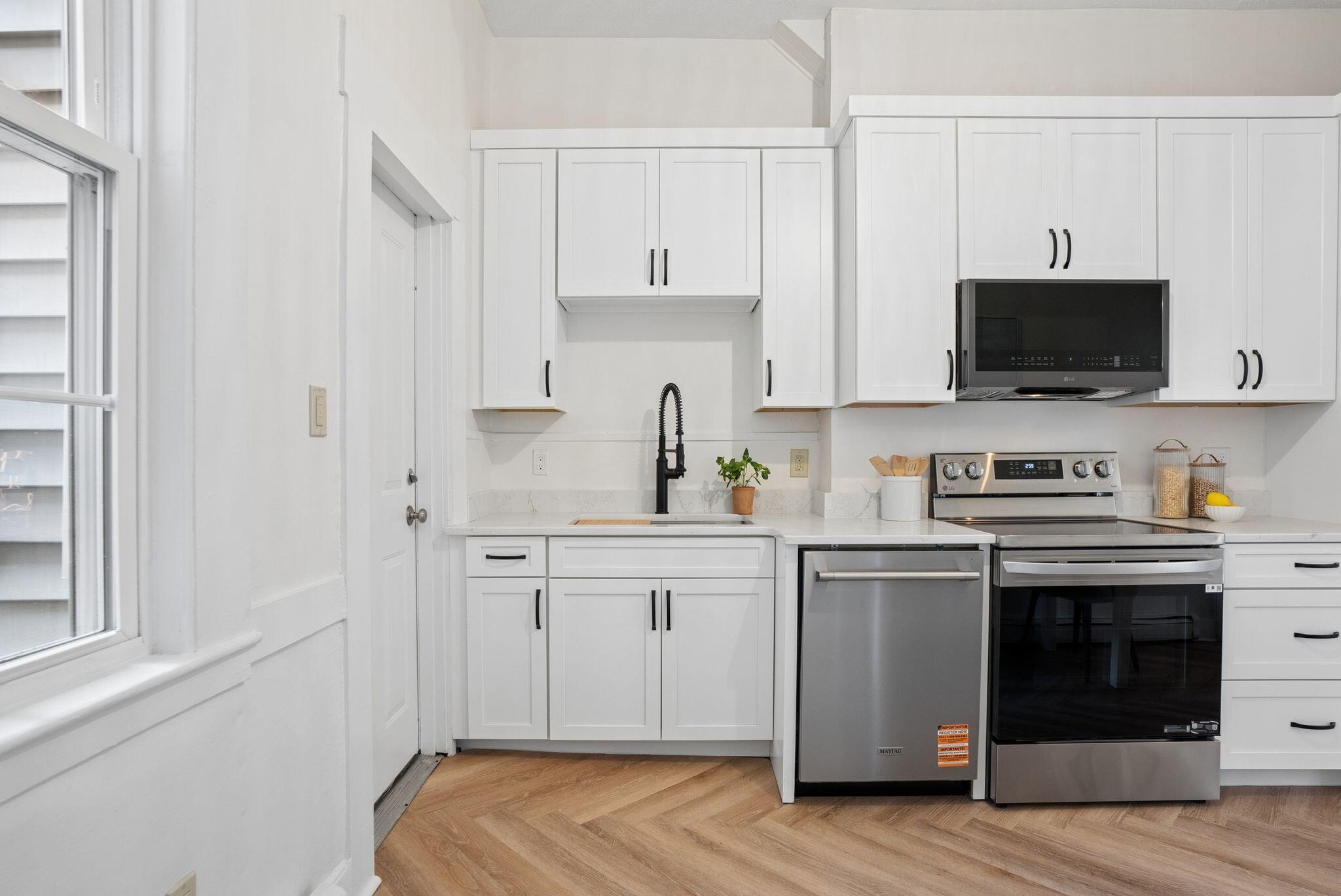 170 Clark Street, #1, Portland, ME 04102 DSC01915