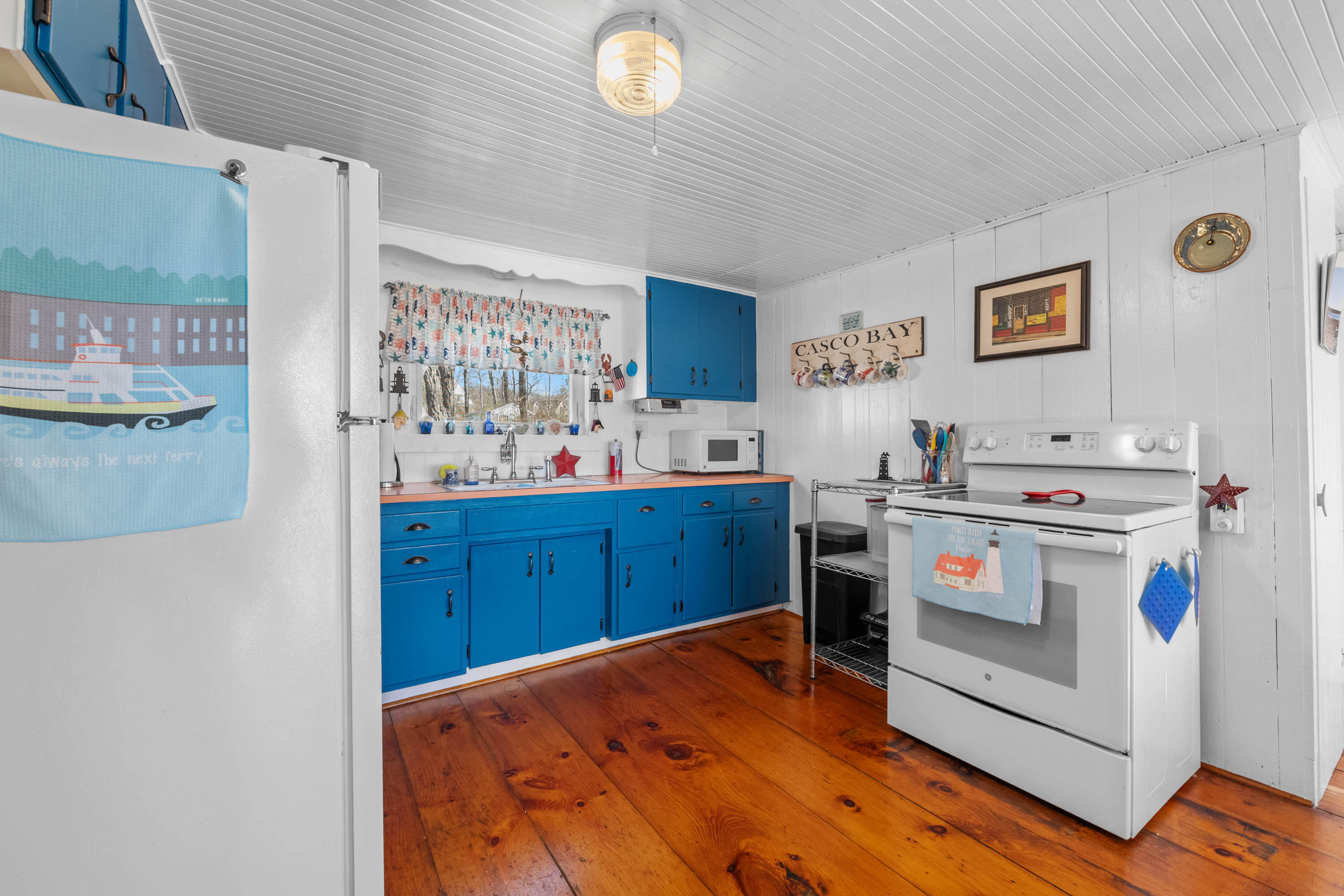 11 Oakland Avenue, Portland, ME, 04108