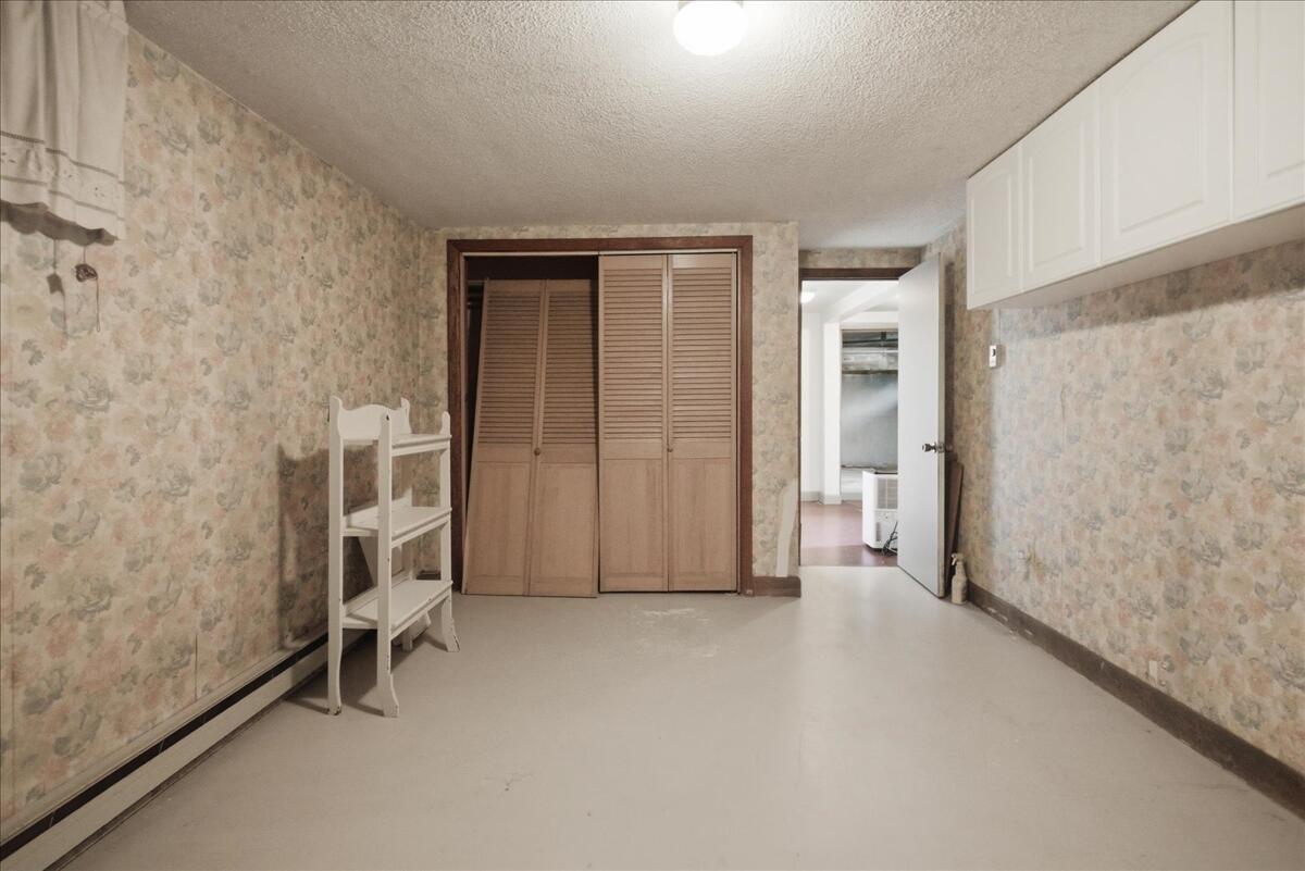 2 Quaker Road, Westbrook, ME 04092 23-DSC07517