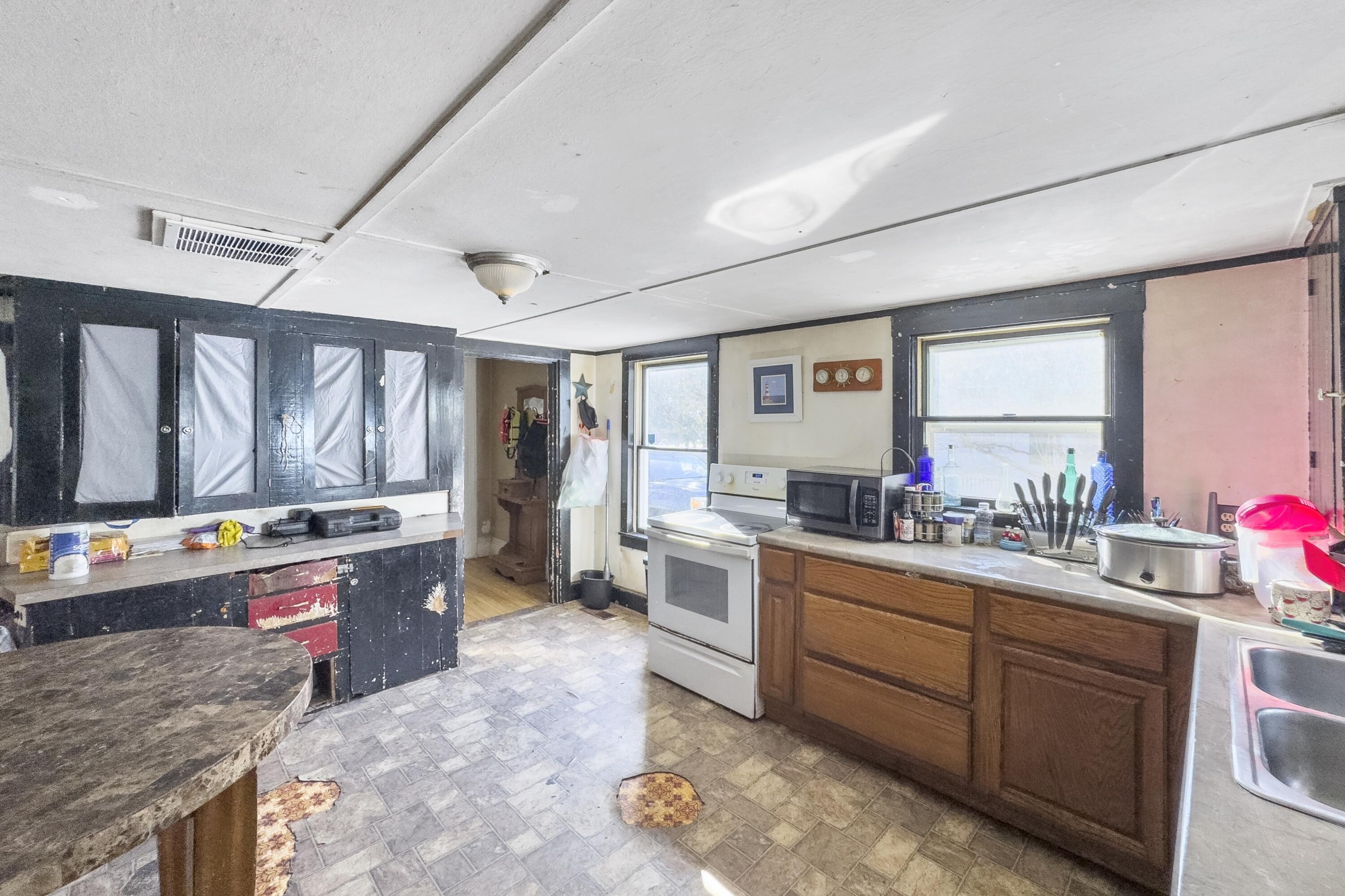 102 Beechwood Street, Thomaston, ME, 04861