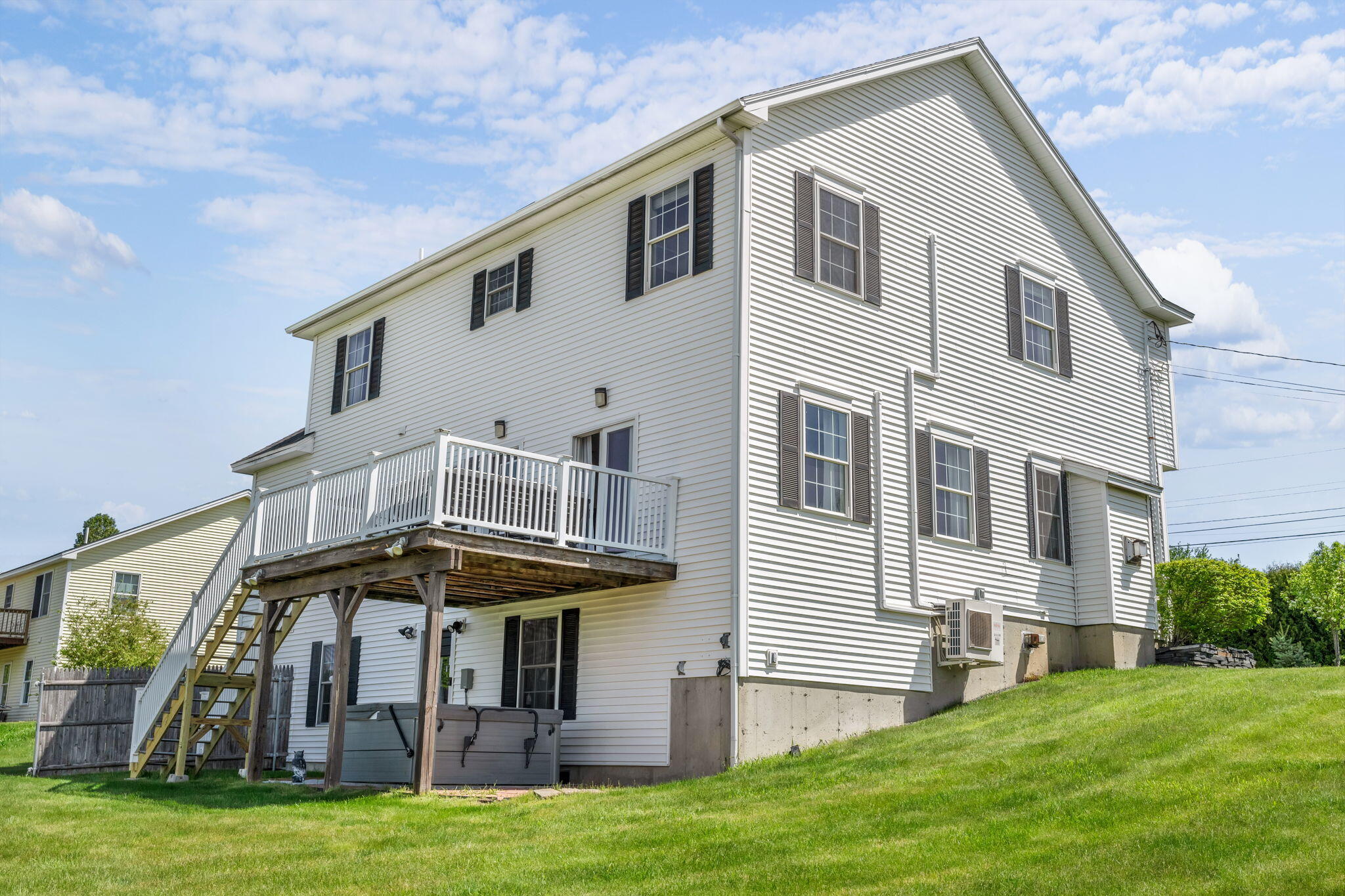 74-web-or-mls-40-hillview-dr