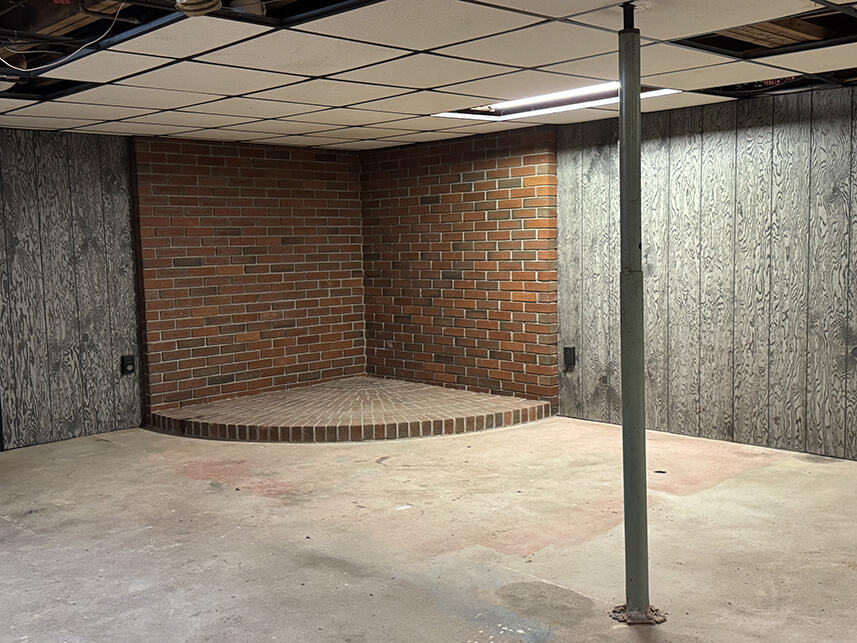 CELLAR CORNER