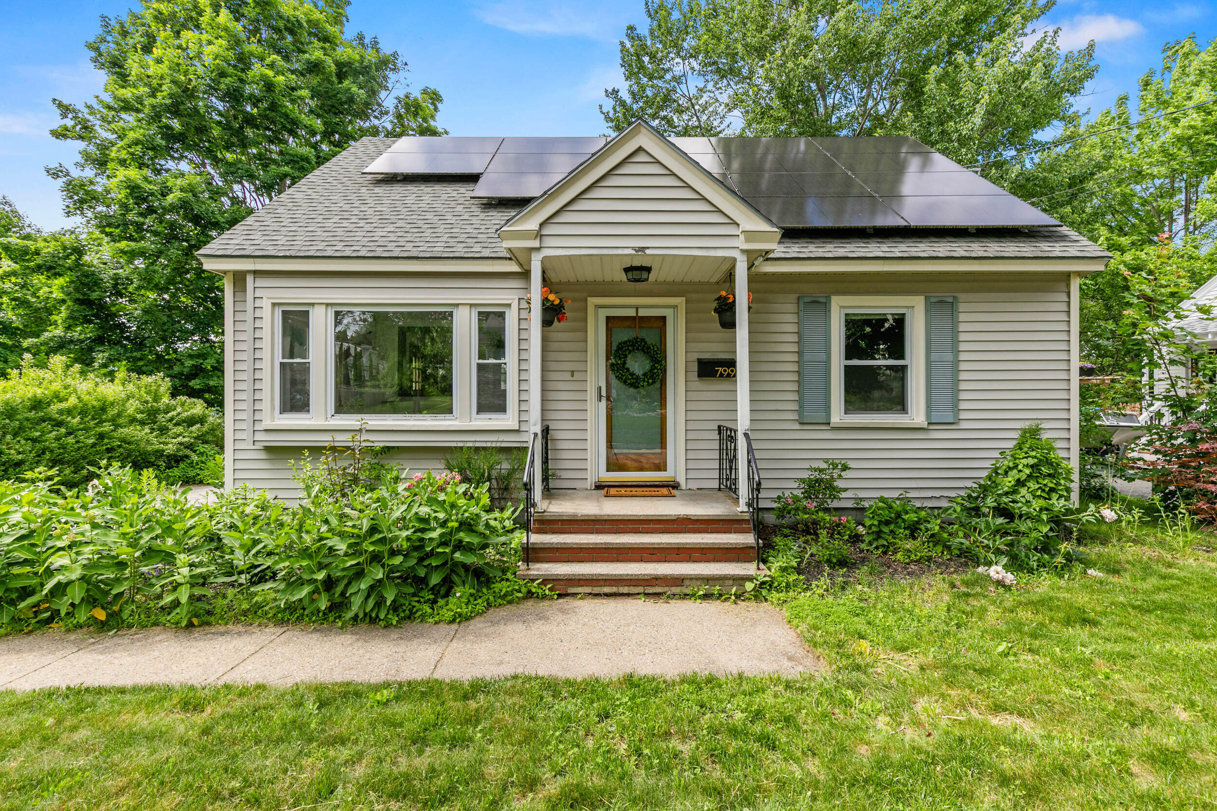 Photo of 799 Highland Avenue South Portland ME 04106