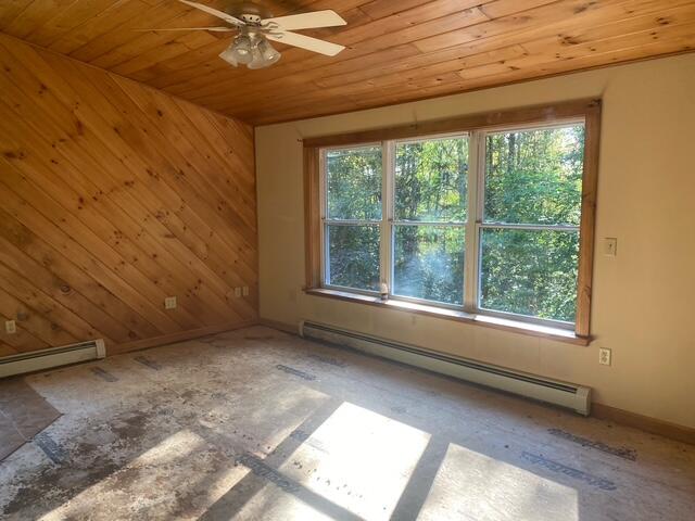 344 Crowell Hill Road, Vassalboro, ME 04989 Lots of natural light!