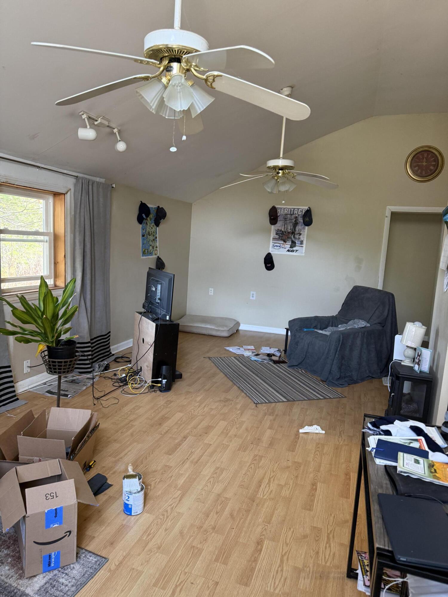 123 County Road, Milford, ME, 04461