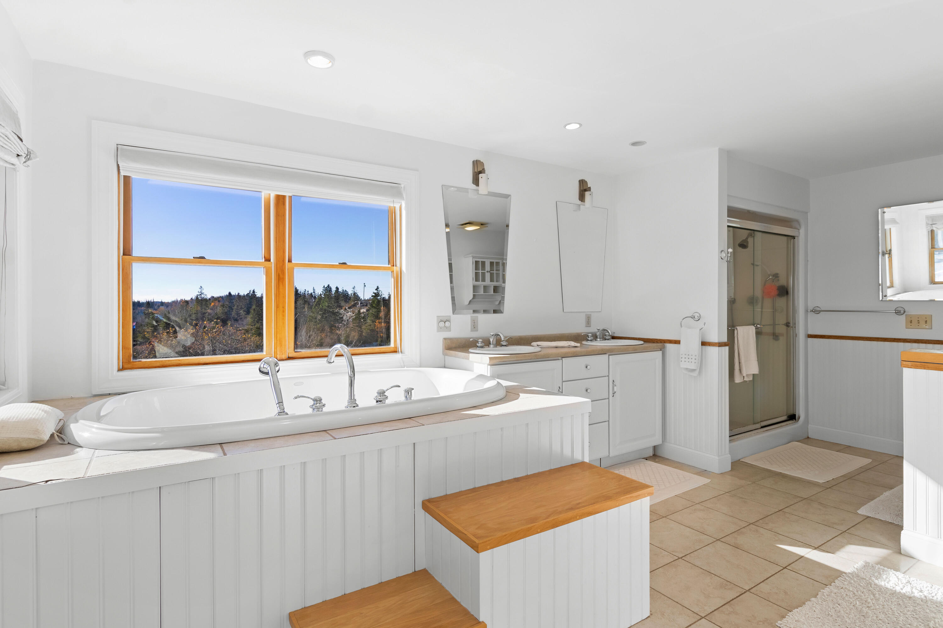 38 W. Main W Main Street, Vinalhaven, ME, 04863