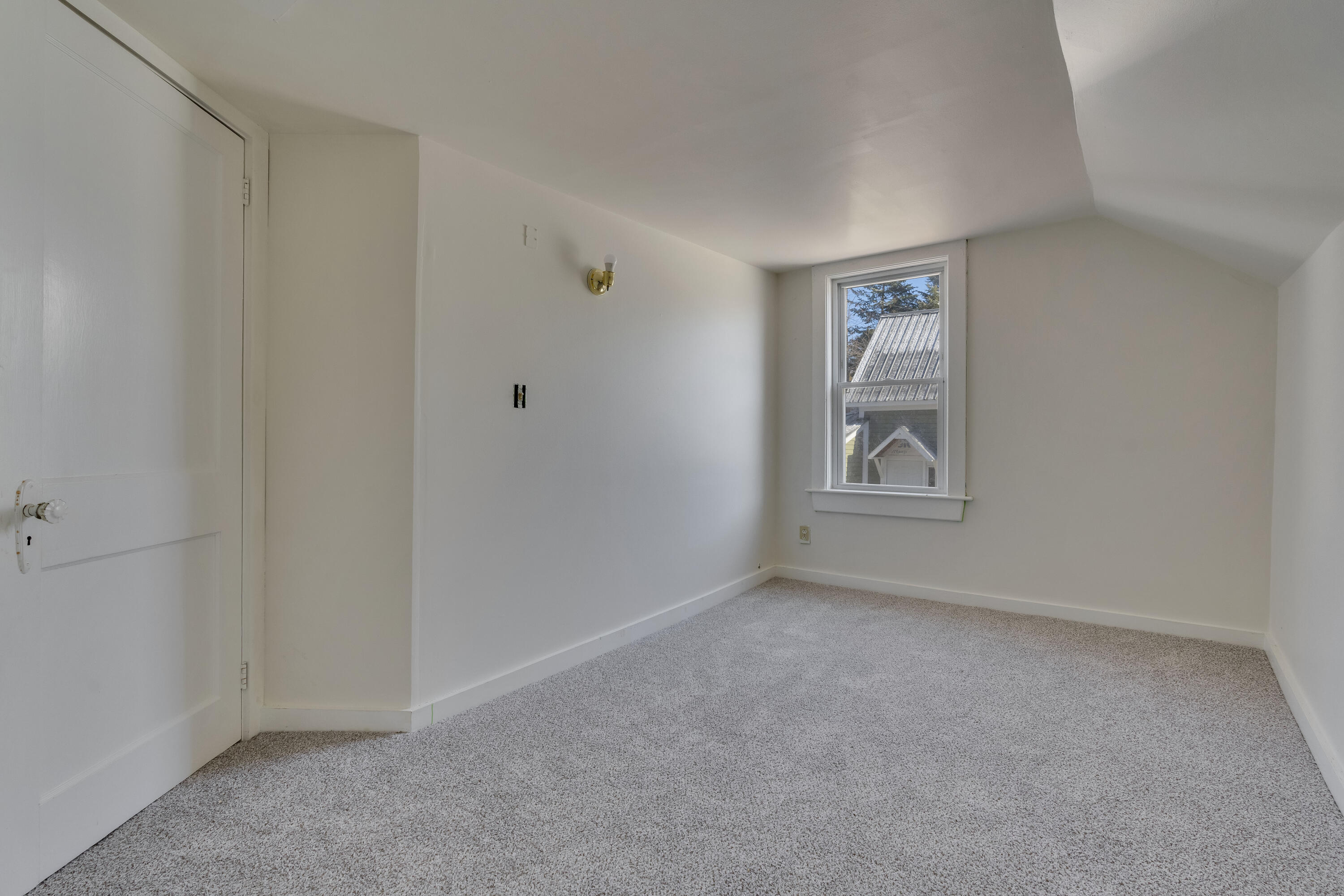 44 Towle Street, Auburn, ME, 04210