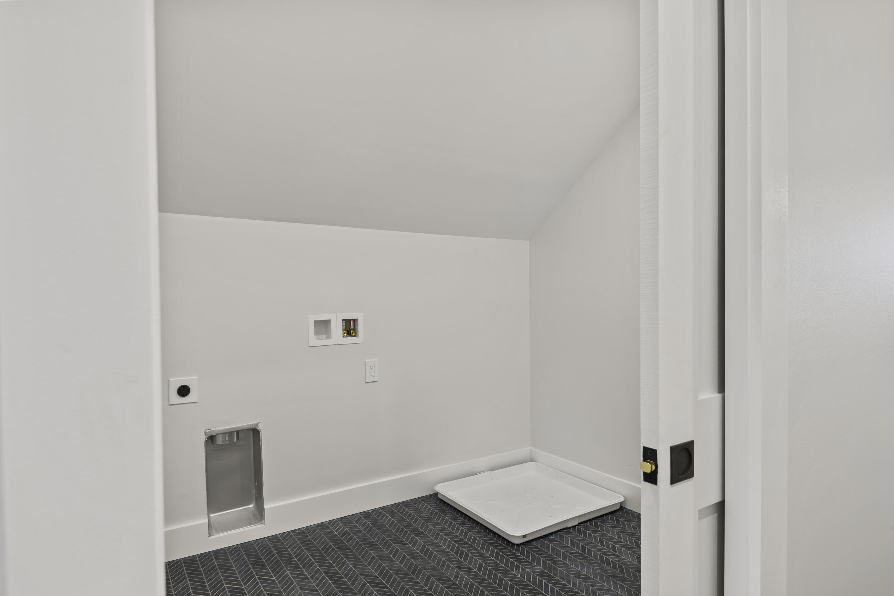 2 India Street UNIT 4, Portland, ME, 04101