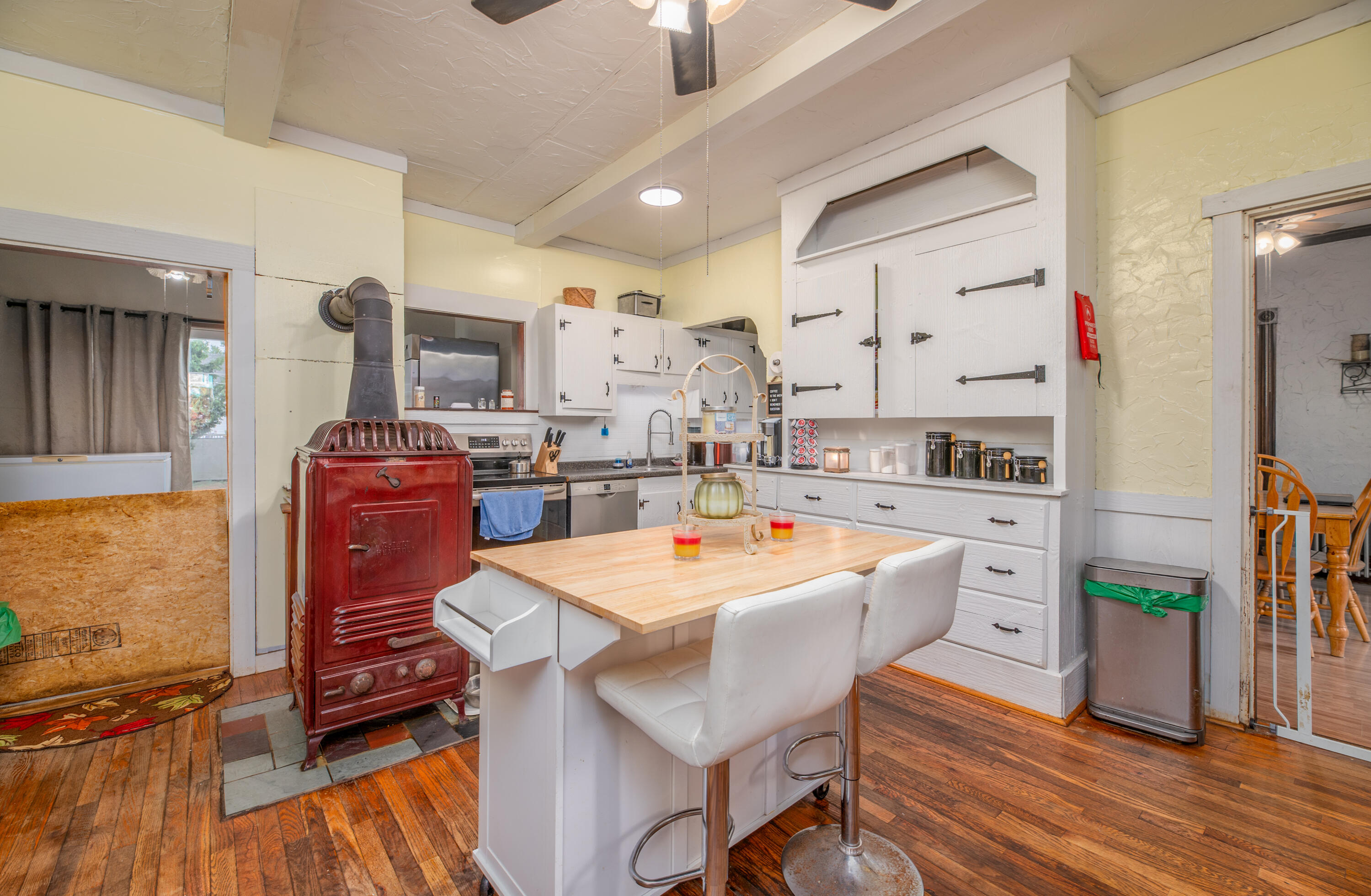 140 Hartland Avenue, Pittsfield, ME, 04967