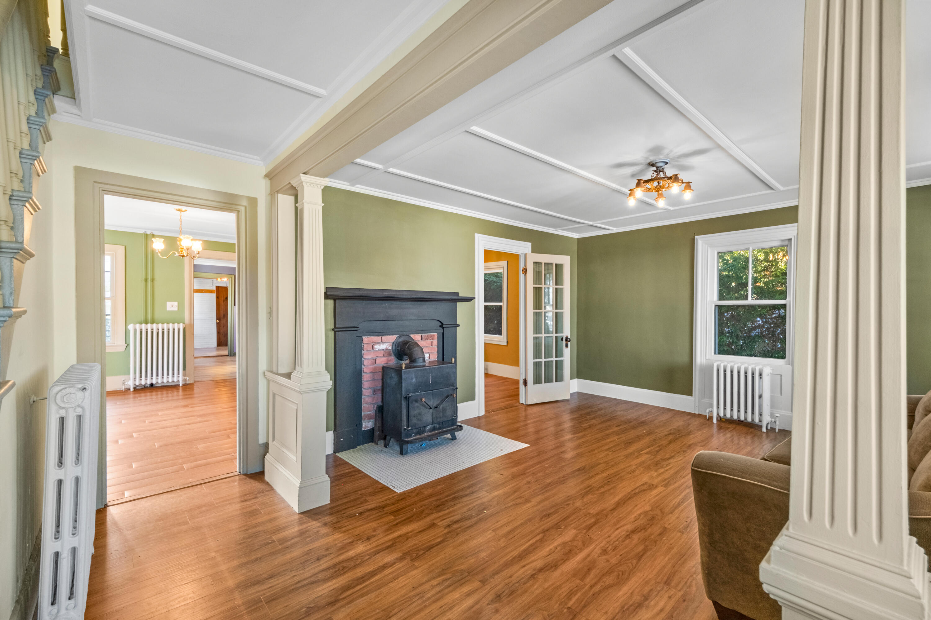 84 Pleasant Street