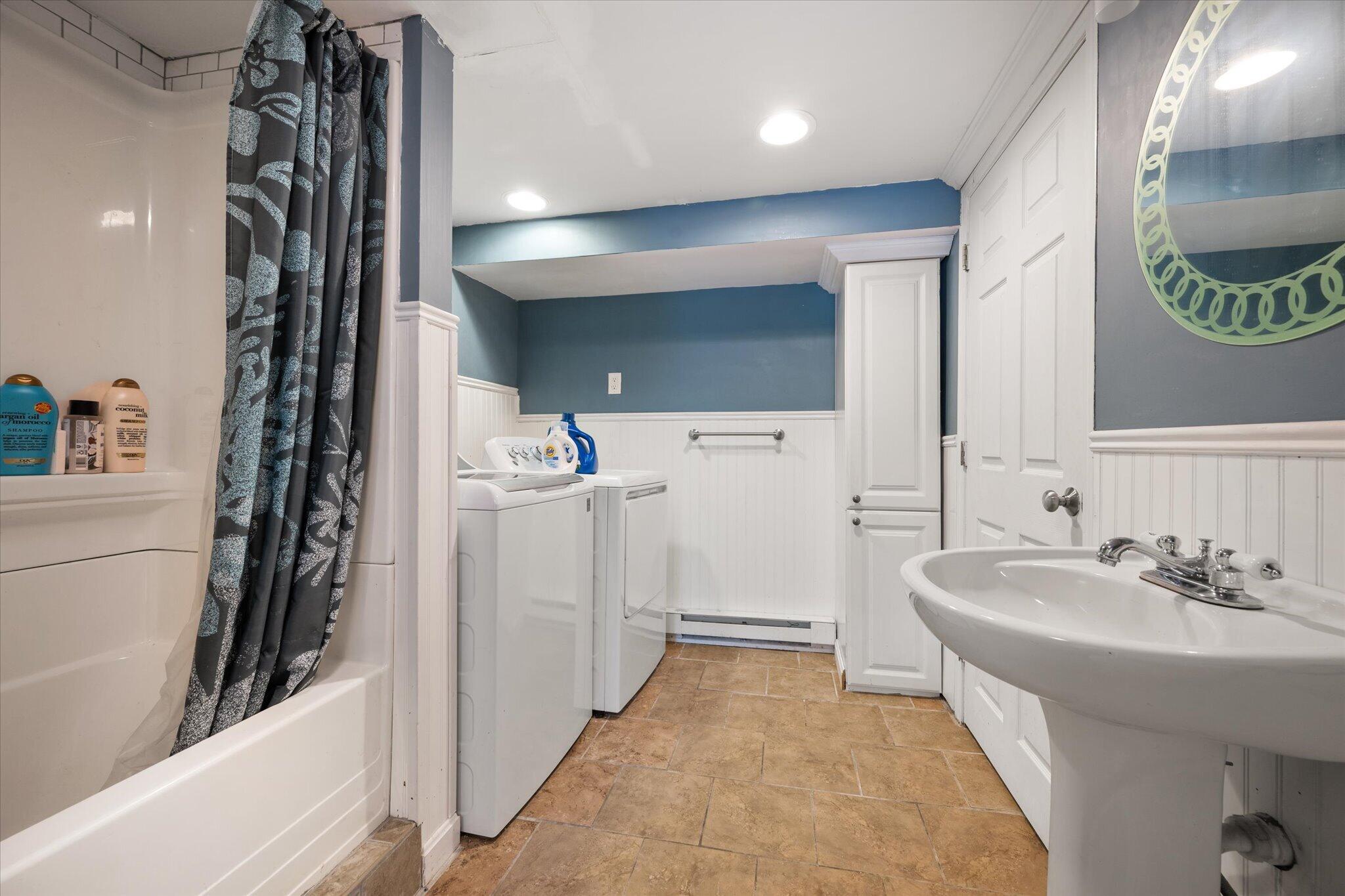 24 Coldbrook Road, Hampden, ME 04444 37-Laundry, Bathroom