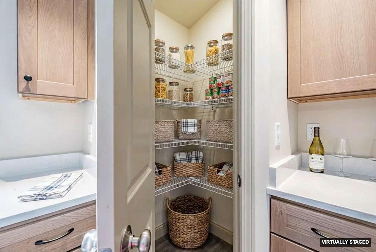 33 Woodbrey Lane, Standish, ME, 04084