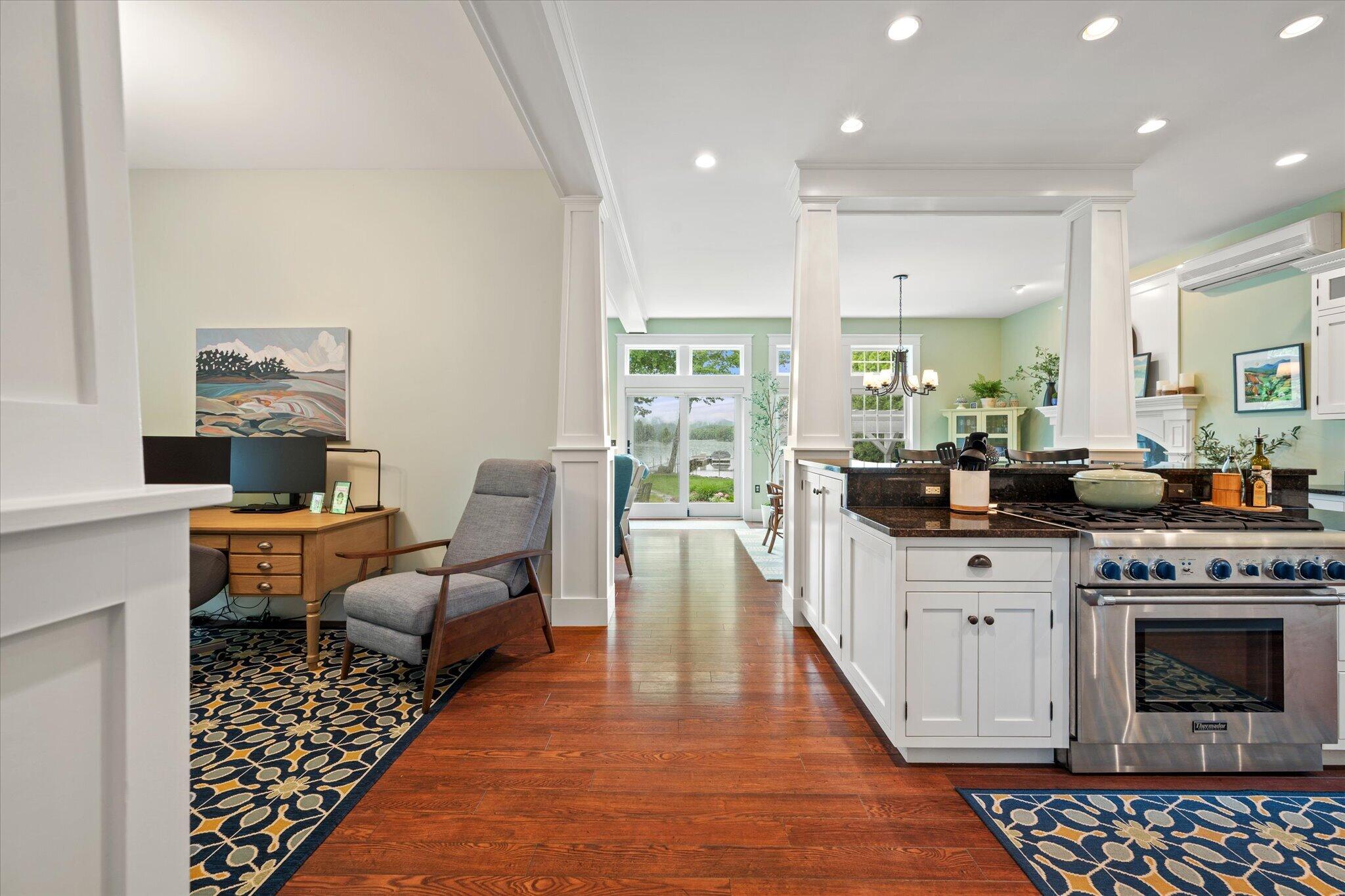30-Family Room, Kitchen