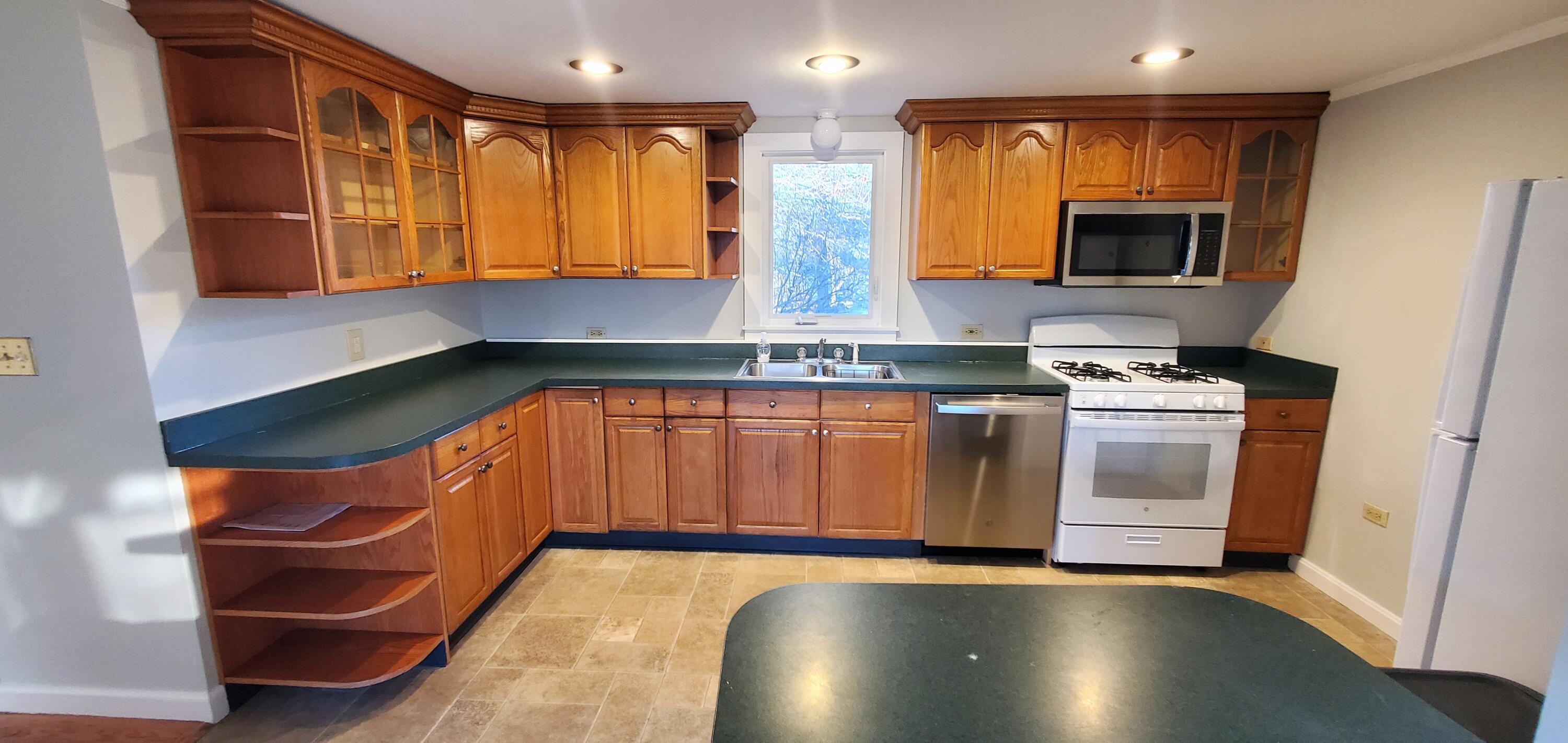 10 Shore Road, York, ME, 03909